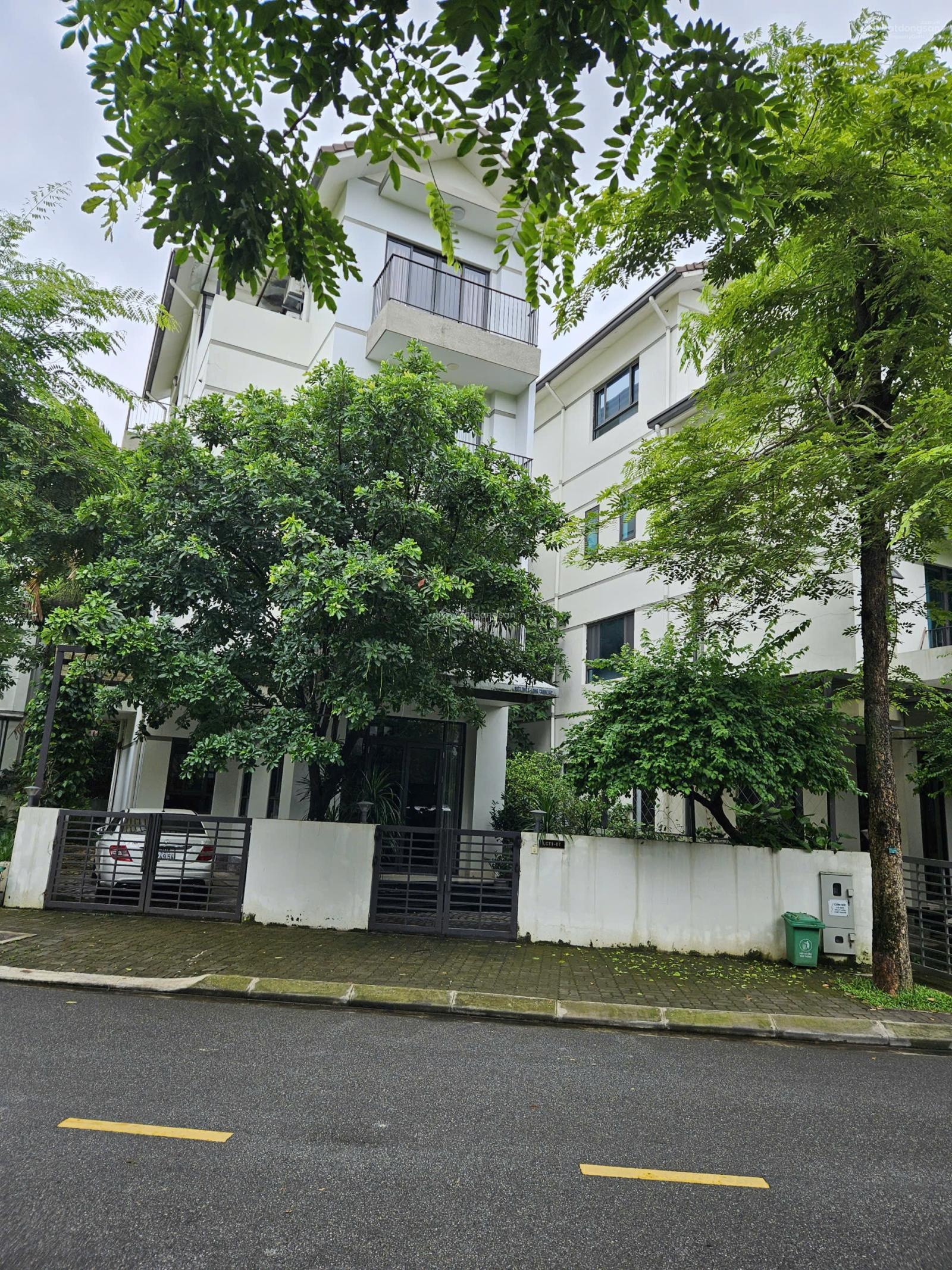 Bán Biệt thự Vinhomes Thăng Long Căn 129 m² Giá 27 tỷ (thương lượng)