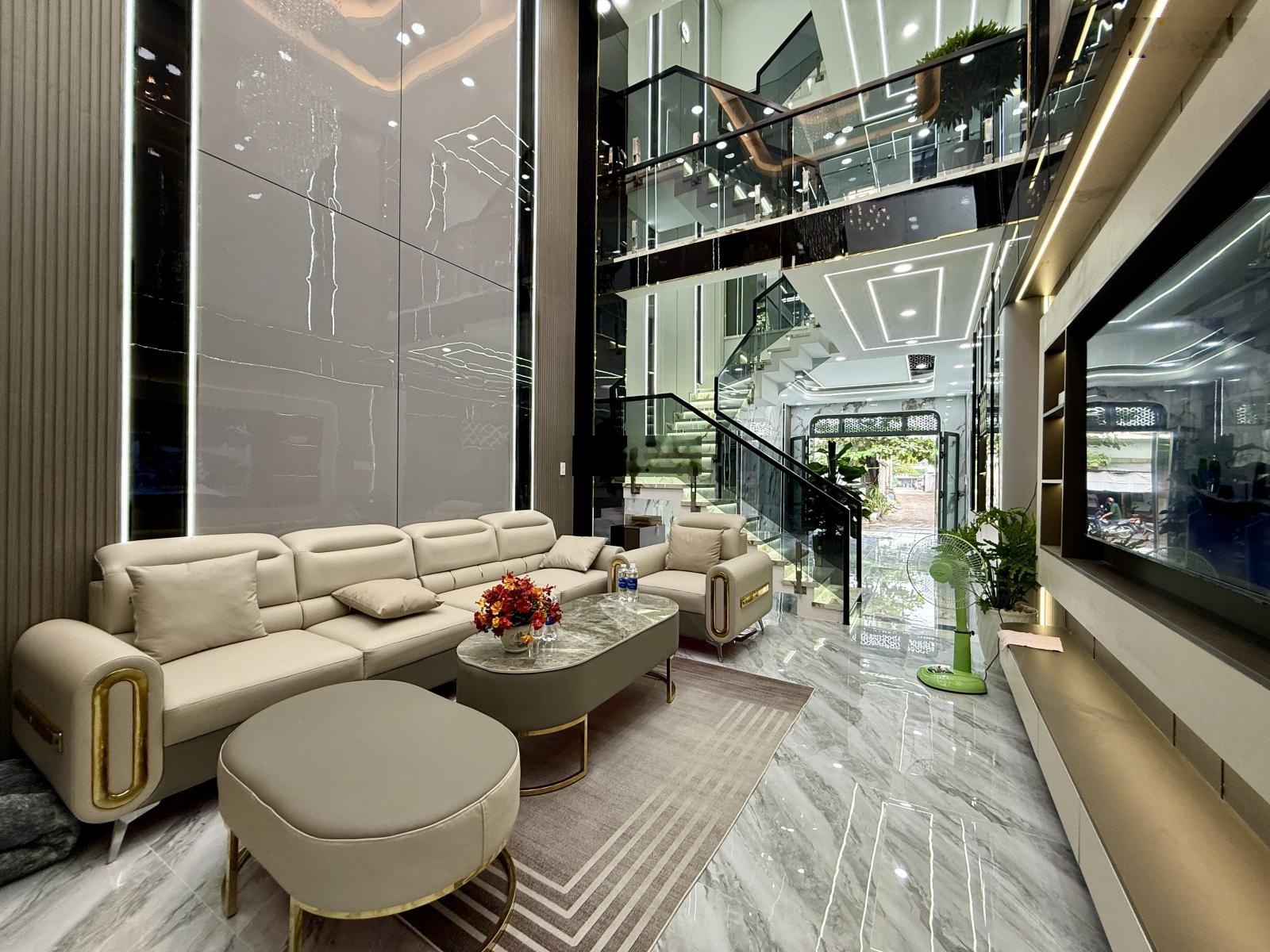 Nhà mặt tiền kinh doanh đường Thạnh Lộc 16, 4x22m, lửng, 3lầu, 5PN, P. Thờ, Gara ô tô, hướng ĐNam