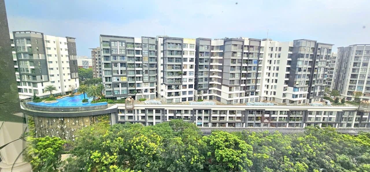 Cho thuê 2PN, 88m2, giá 20tr, full NT + ô xe hơi + giarm 25% PQL Diamond Alnata Plus Celadon City