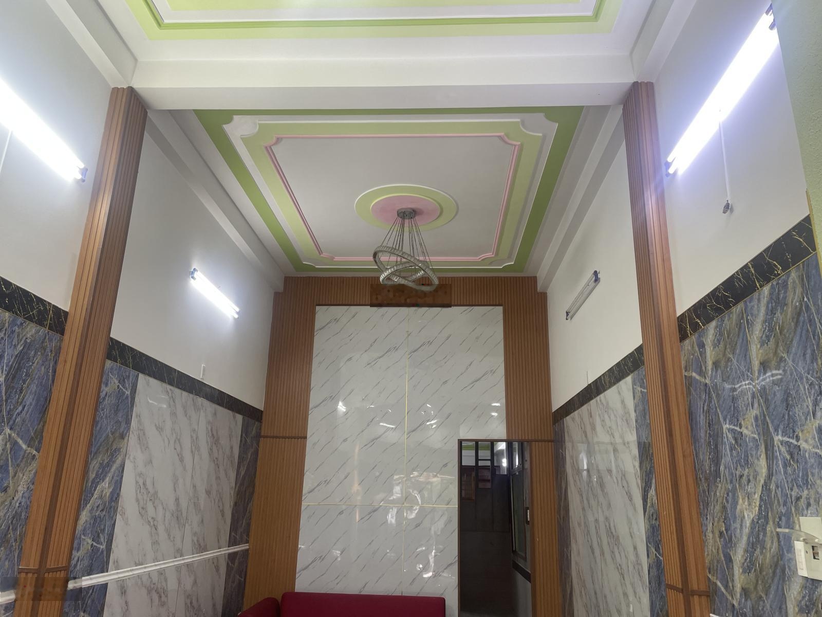 Bán nhà mặt tiền kinh doanh đường Độc Lập, DT 4x19m, 3 lầu giá 11,3 tỷ