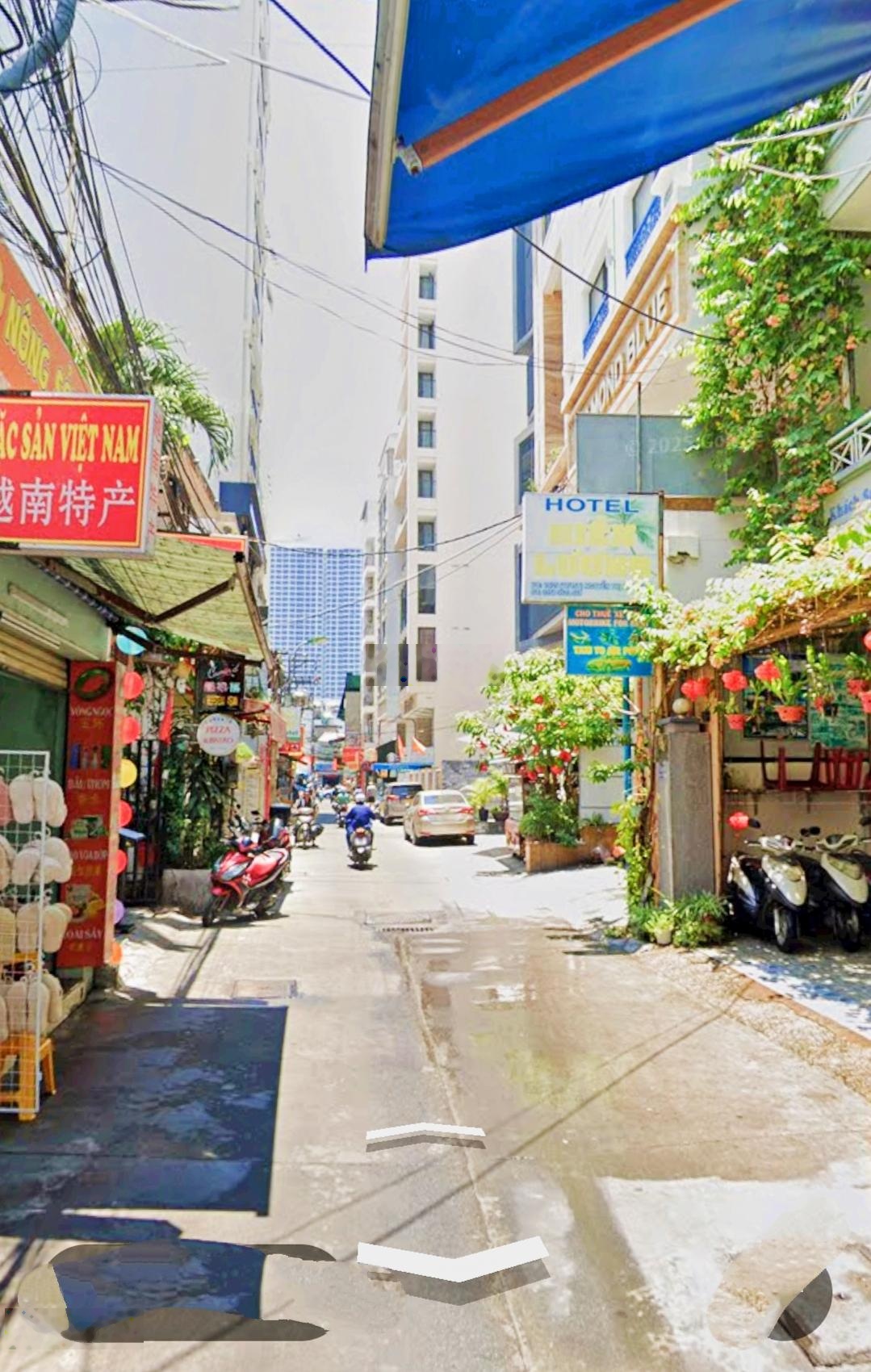 Nhà 3 tầng Hùng Vương _ hẻm ô tô thông Nguyễn Thị Minh Khai Nguyễn Thiện Thuật Giá: 5,9 tỷ