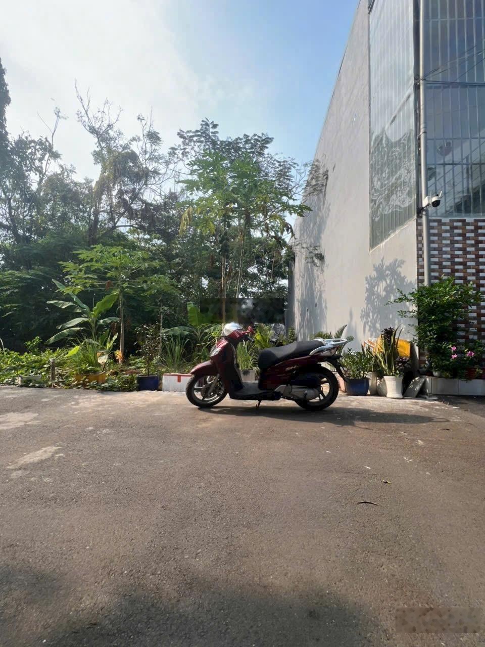 Chính chủ gửi bán lô hẻm xe ô tô đường Trịnh Khắc Lập P. Thạnh Mỹ lợi Q2 cũ Tp HCM