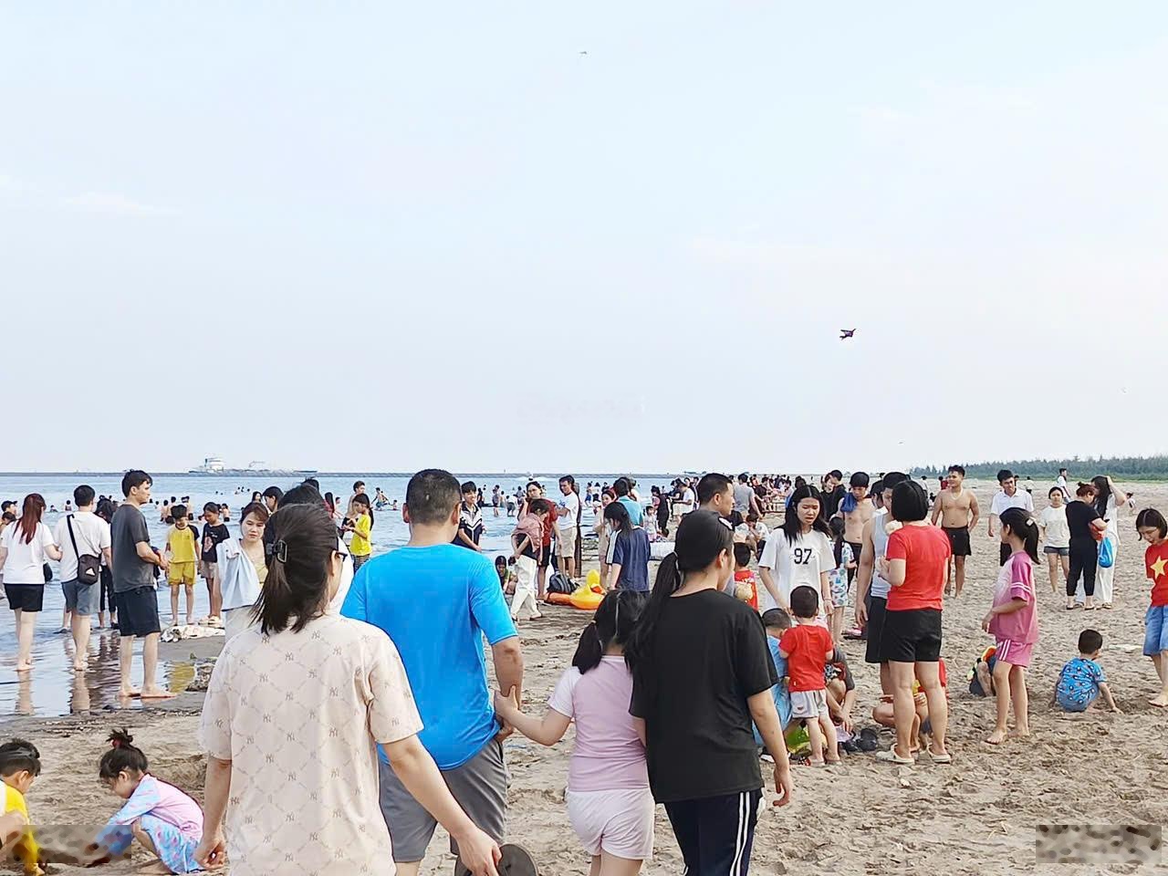 Bán đất sát bờ biển, Thị trấn Thịnh Long, Hải Hậu, Nam Định, giá 1 tỷ sổ đỏ từng lô