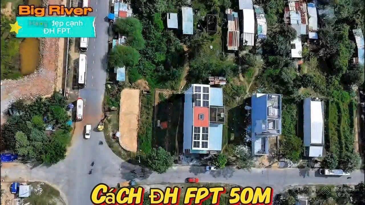 Bán lô góc cách cổng chính ĐH FPT 50m cực đẹp