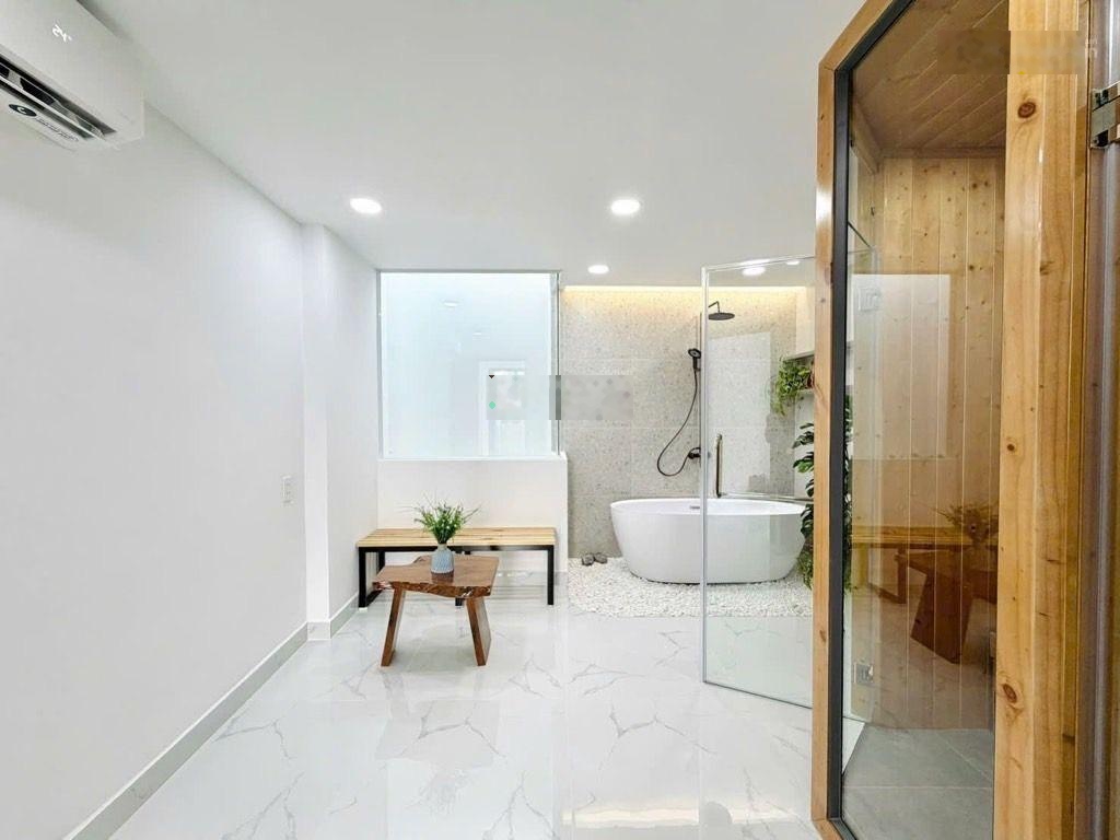 Đón tết nhà mới- sát mặt tiền hoàng văn thụ- dân trí