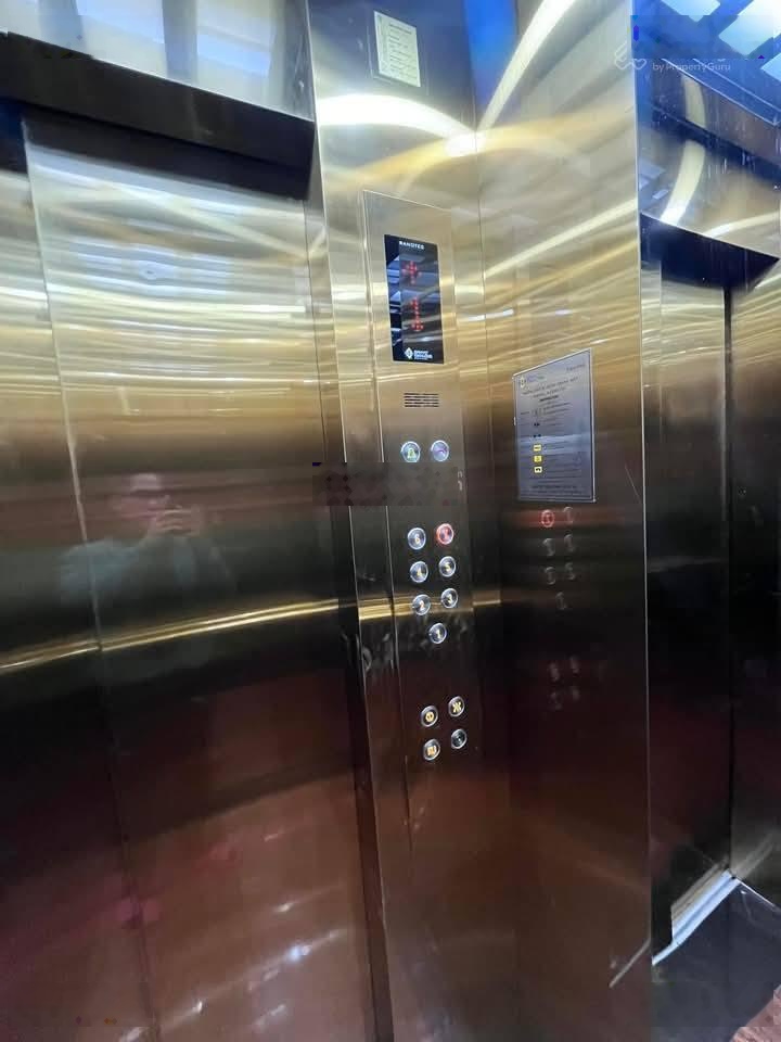 Bán nhà plô VIP 59 Láng Hạ Đống Đa GIÁ 36 tỷ Diện tích 62m² x 7 tầng thang máy VP công ty