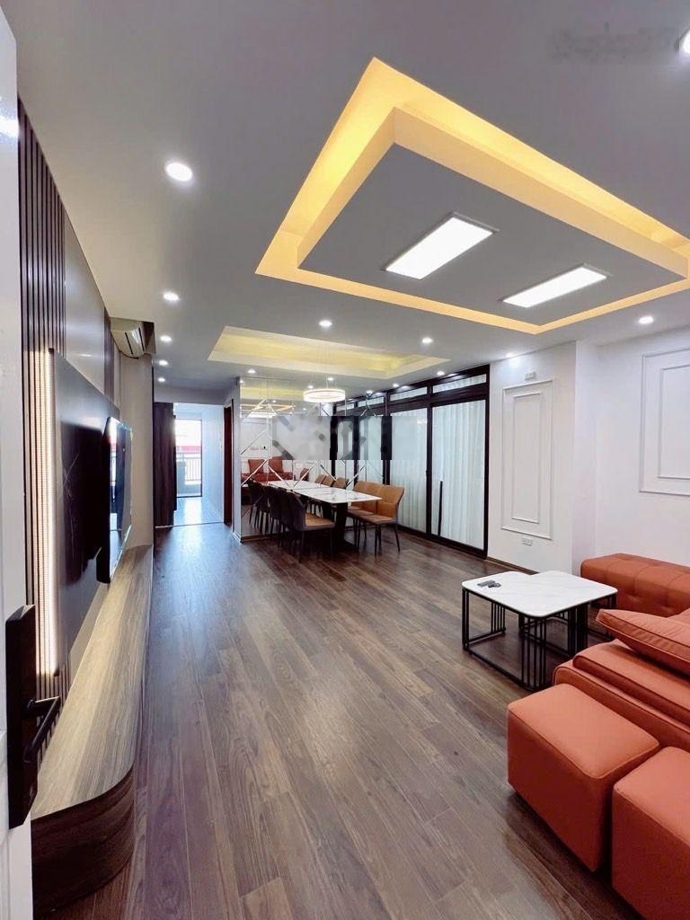 Hot! Bán chung cư trung tâm Mỹ Đình 97m2, 4 ngủ, nhỉnh 8 tỷ, xách vali ở ngay, con đi bộ đến trường