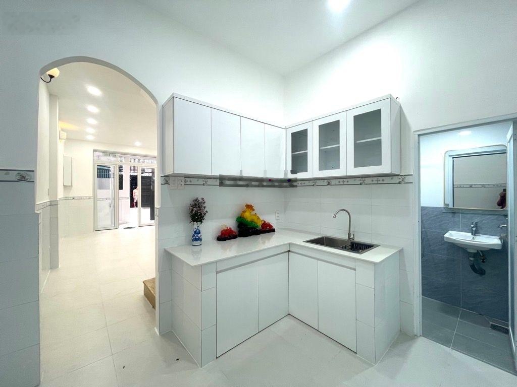 Nhà mới. Nguyễn phúc chu. Trường chinh. Phan huy ích. Sát nhà ga T3. 4x12. 2pn