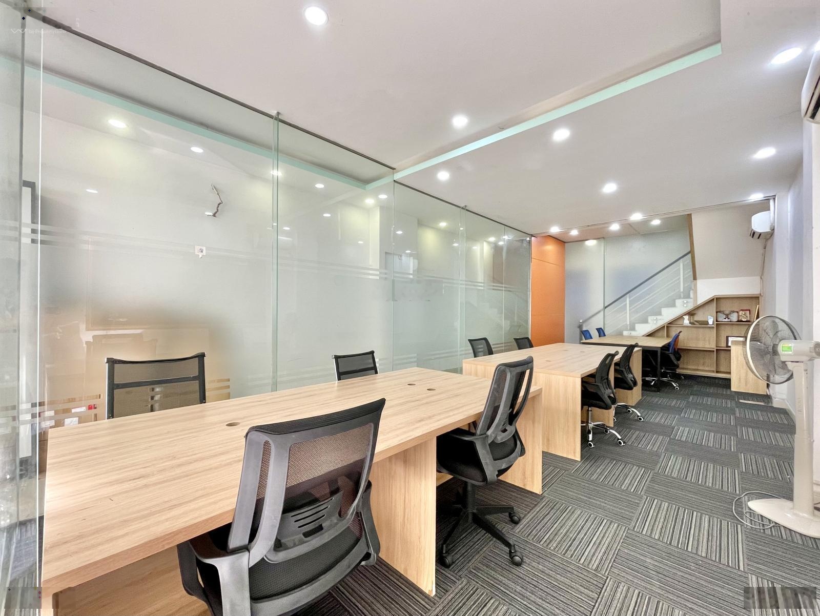 Cho thuê tầng trệt full nội thất 12 chỗ ngồi giá chỉ 10 triệu - tại KĐT Vạn Phúc