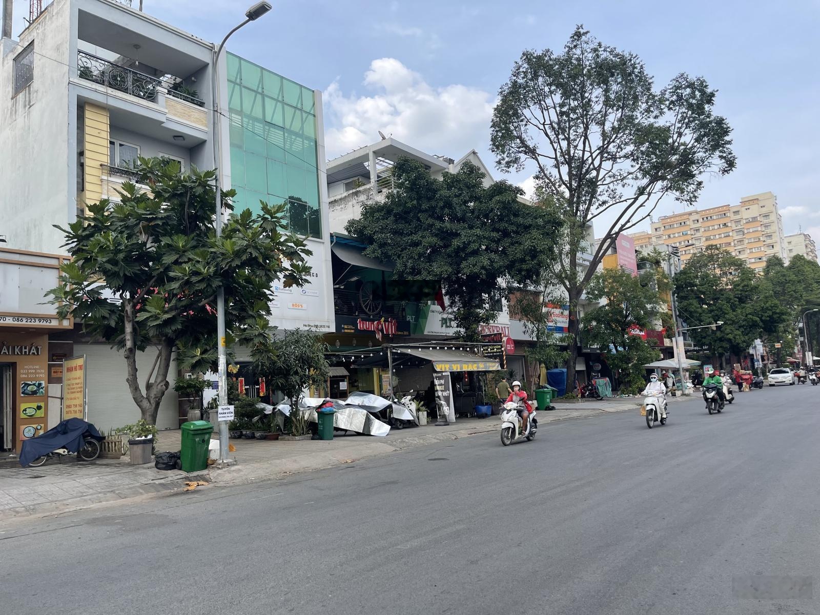 Chuyển nhượng Toà nhà 4 Tầng , 5x20, hướng đông nam, đường Vũ Tông Phan Q2. Giá Giãm 39 tỉ