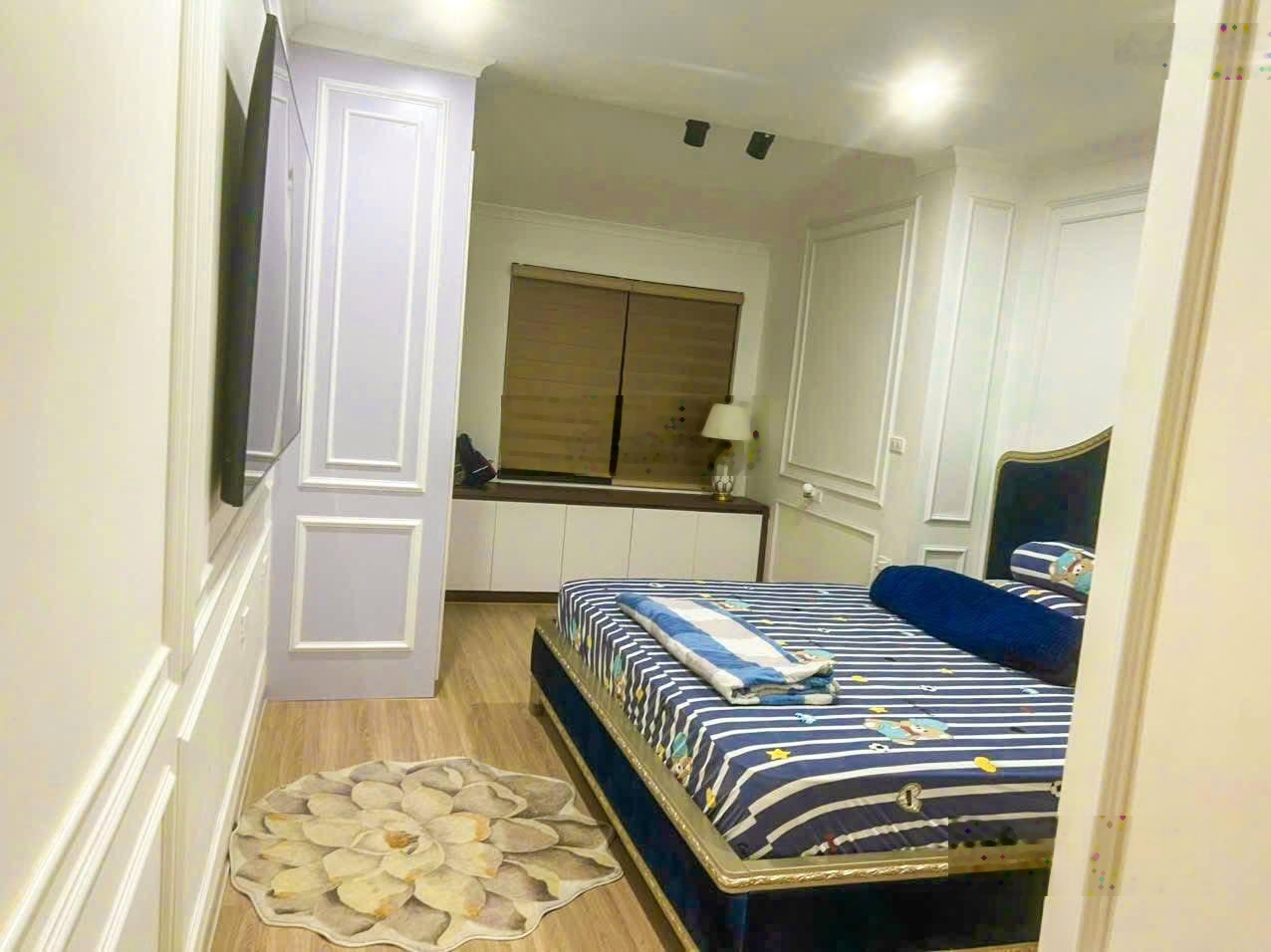 Hiếm - tập thể Luxury Cự Lộc - Ngã Tư Sở - tầng 2 - 4 ngủ - 4 WC - ô tô tránh - hàng xóm Royal