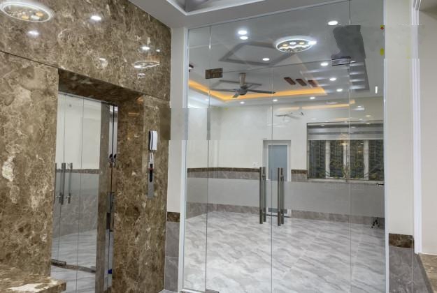 Cho thuê toà nhà 7 tầng Lý Nam Đế lô góc