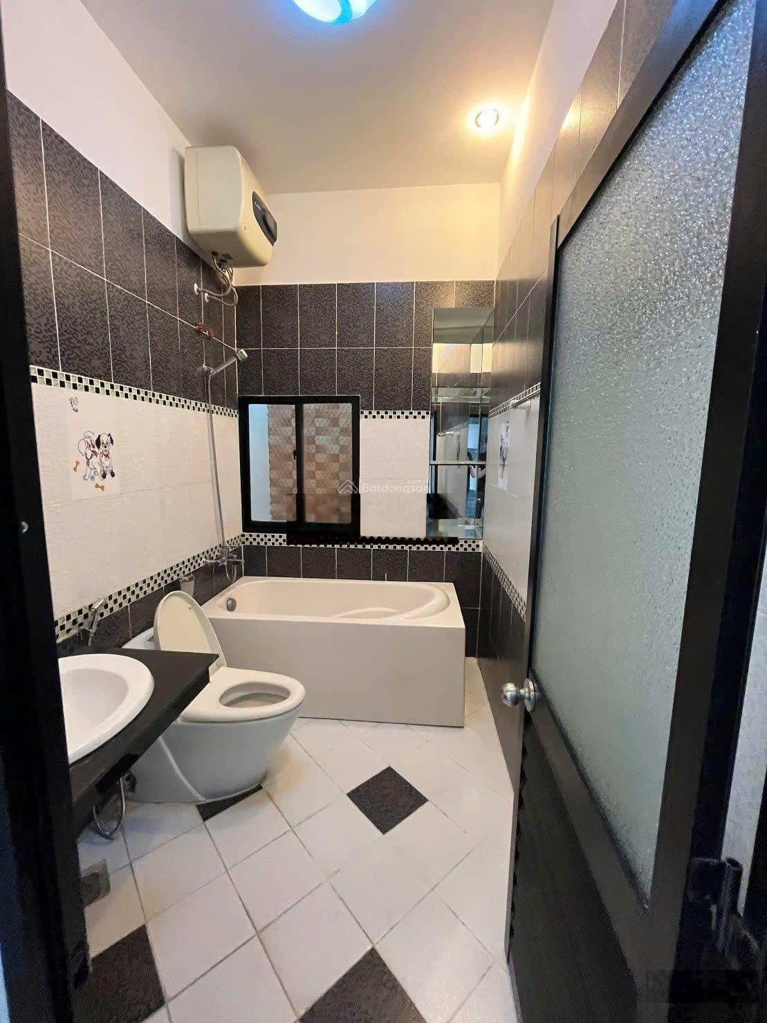 Hiếm bán nhà đẹp Bình Phú 1, ĐS 23 - 4,5x22m 4 Tầng vào ở ngay