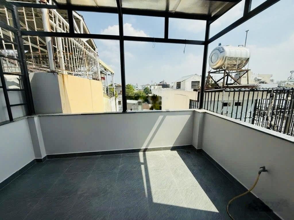 Nhà 5 tầng-dòng tiền 35tr/tháng khu vực sầm uất ngay emart phan huy ích chdv mini tinh gọn gồm 7pn