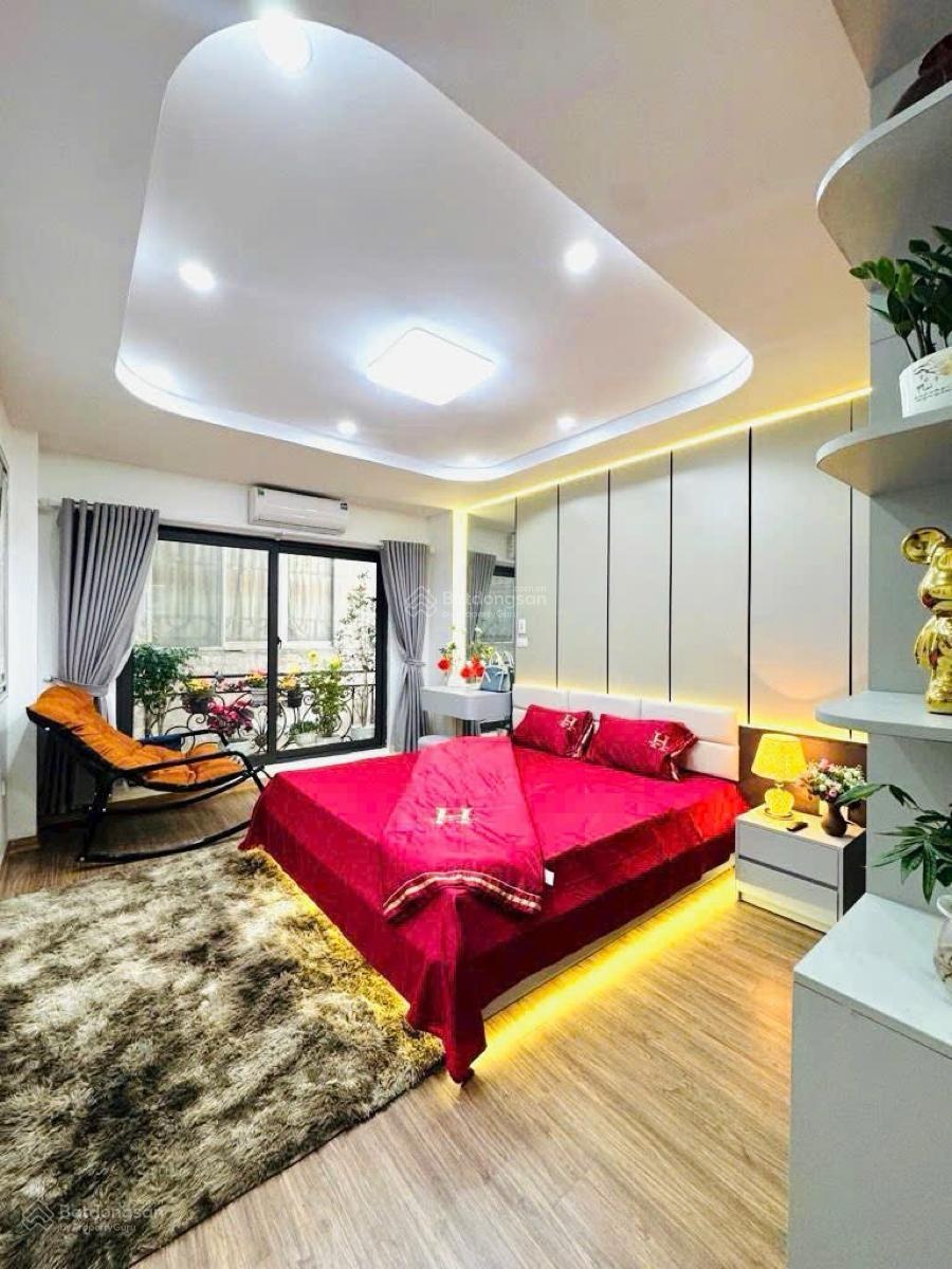 Sập sàn, phố Đội Cấn, lô góc, thang máy, ngõ thông Kim Mã Thượng, Phan Kế Bính, ở luôn, mới đẹp