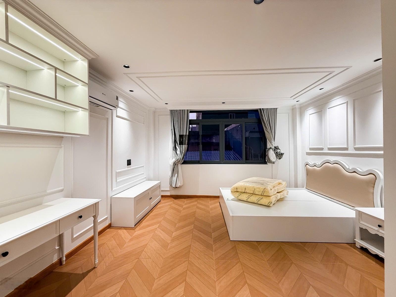 Nhà mới đẹp hẻm ba mét thông đường Lê Văn Sỹ