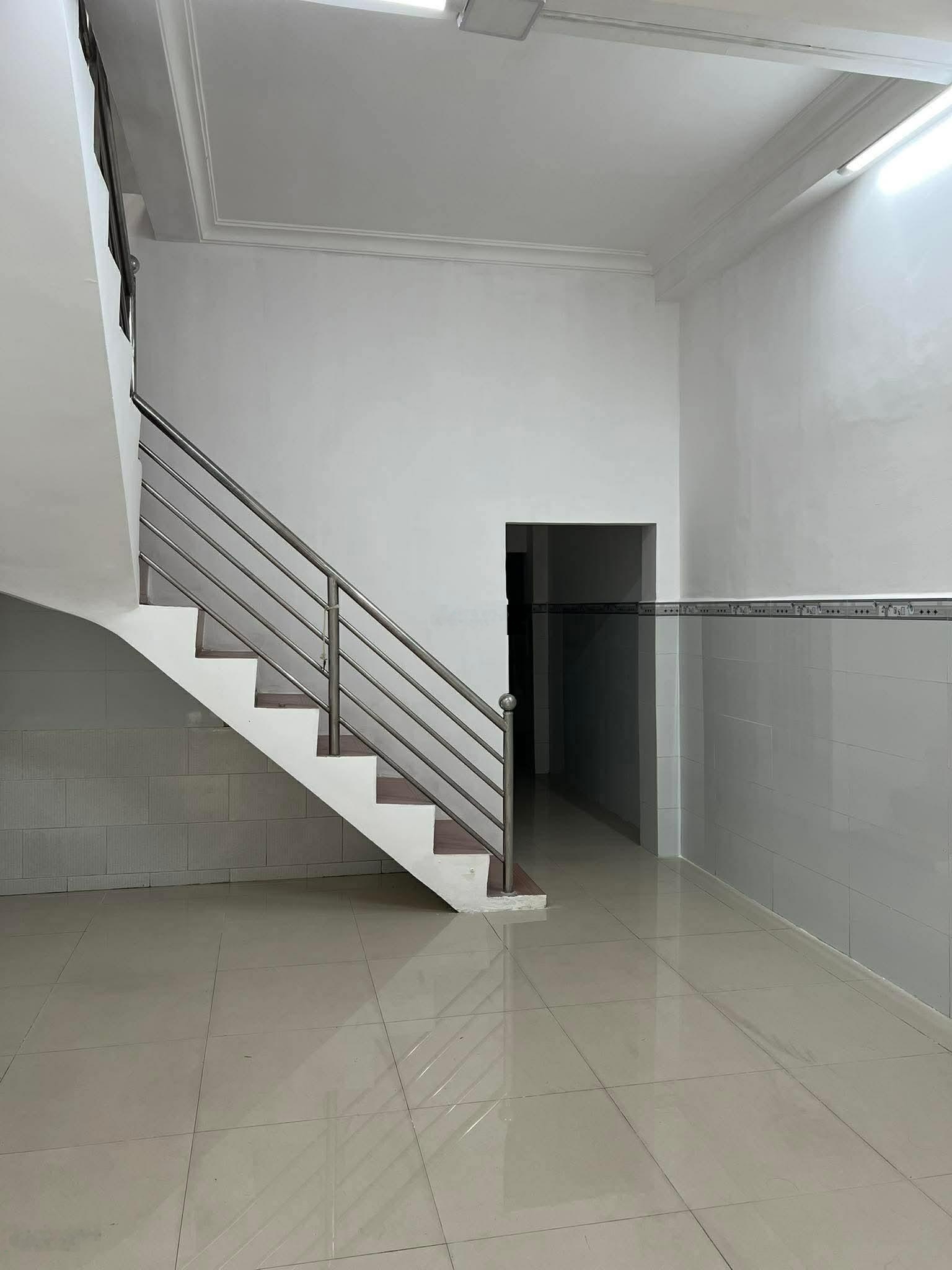 Nhà 2 Tầng Hiệp Bình Phước Gần QL13 Sát Vạn Phúc City Đã Sửa Mới Ở Ngay