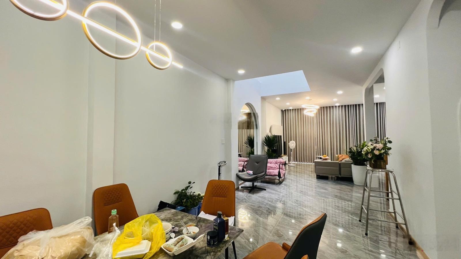 Nhà đường số 25 Tân Quy, 7m x 16m, 3 tầng, nhà đẹp, vào ở ngay, cách chợ Tân Quy 300m, hơn 17 tỷ tí