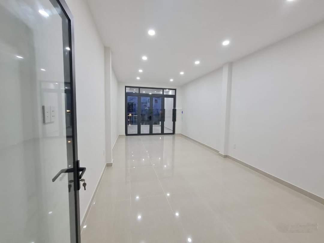 MT Bàu Cát DT: 4 x 19 m CN: 76,5 m² khu kinh doanh đắc địa xe hơi ngủ trong nhà chỉ 14,5 tỷ còn TL!