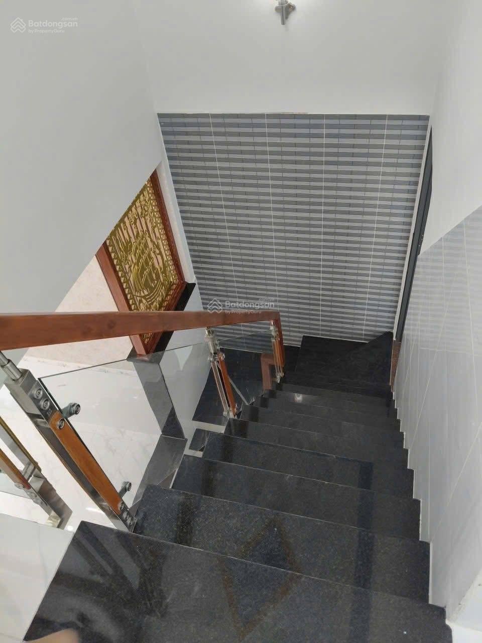 Nhà đẹp 4*12m 1 trệt 1 lửng 1 lầu 3pn hẻm 4m ô tô 3/ ngắn Võ Văn Vân, Vĩnh Lộc B