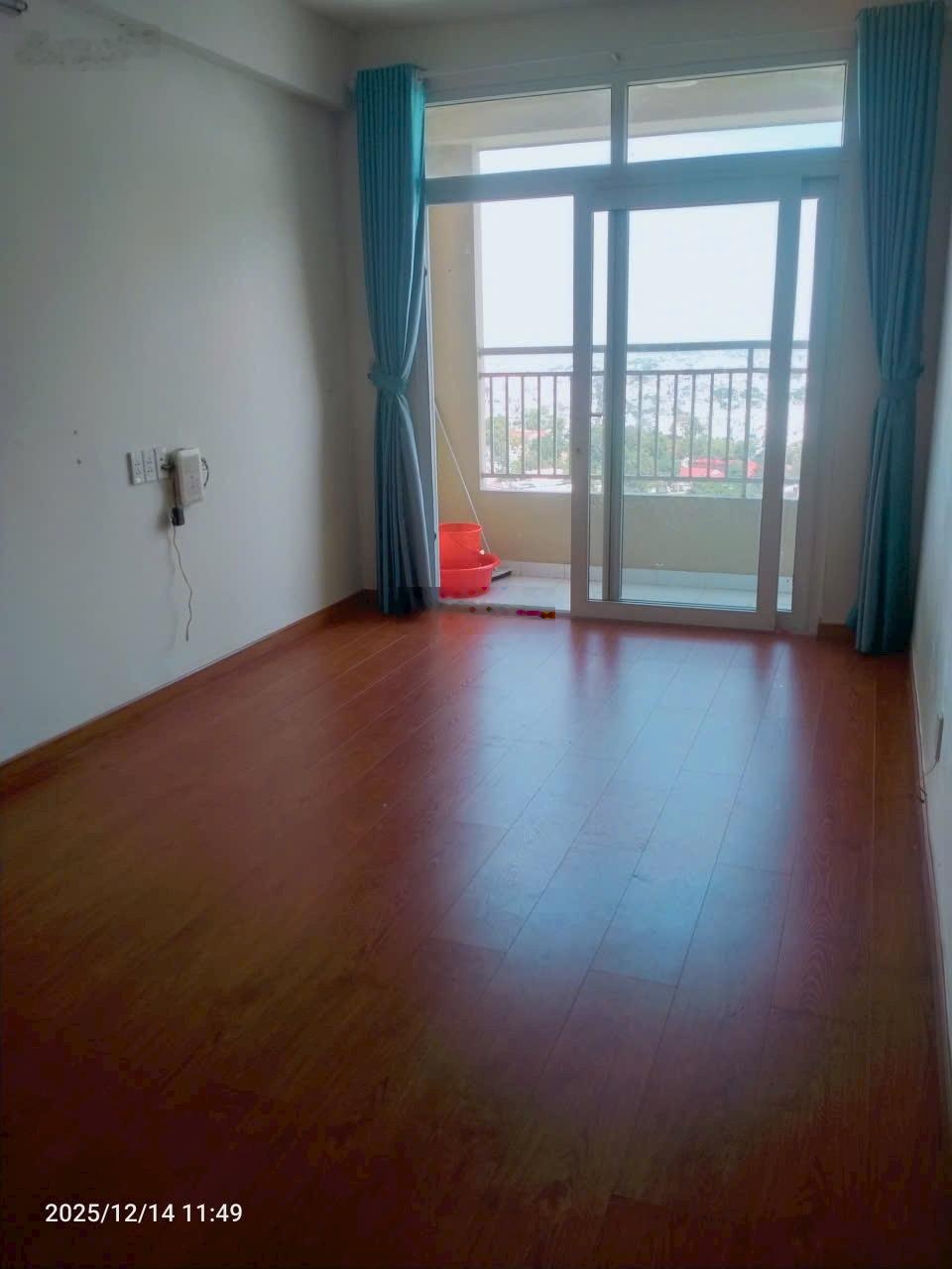 Cho thuê căn hộ 2PN chung cư Tô Ký, Q12