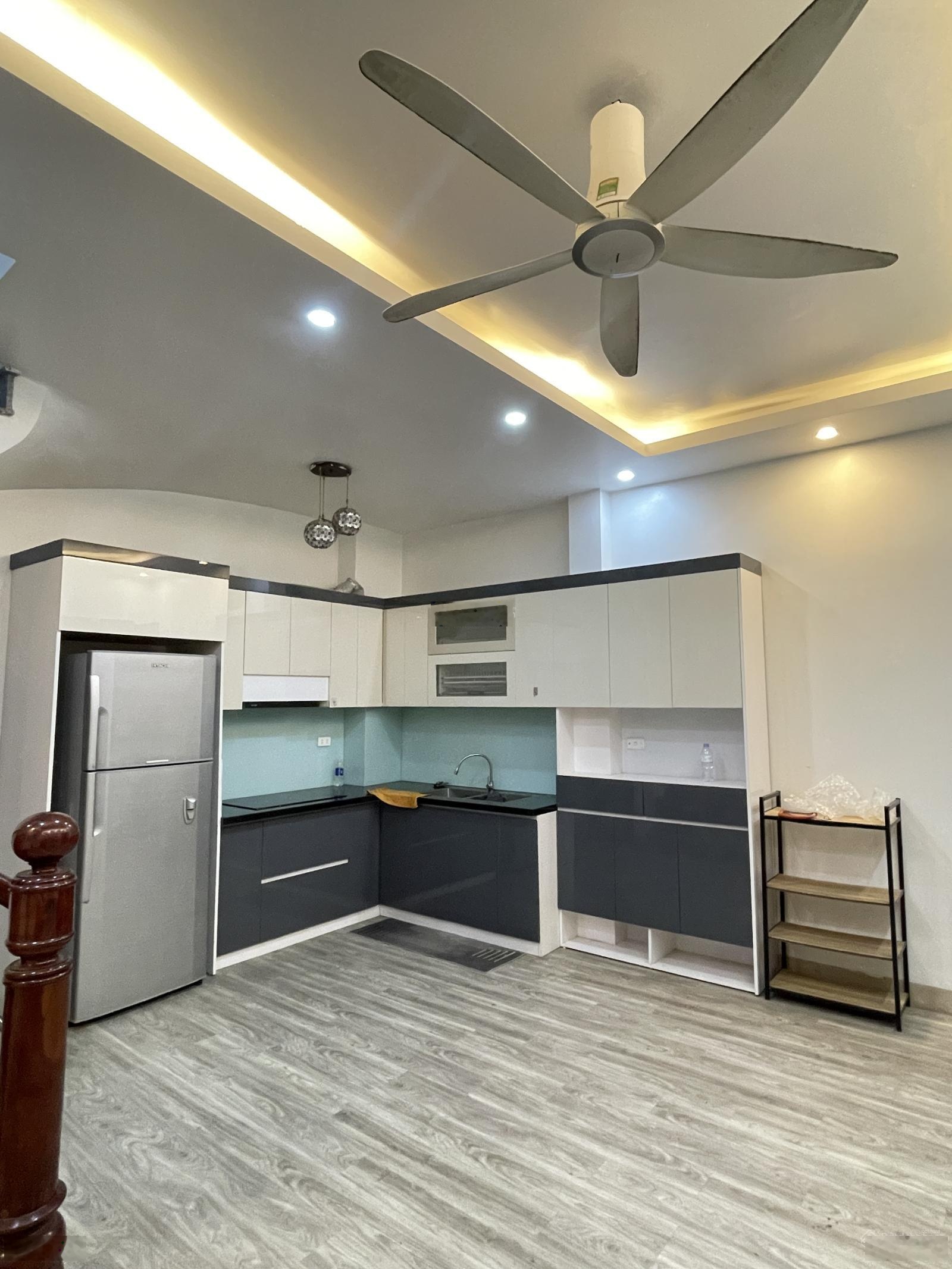 [CHÍNH CHỦ] Cho Thuê Nhà Nguyên Căn Ngọc Thụy Long Biên 11tr/tháng