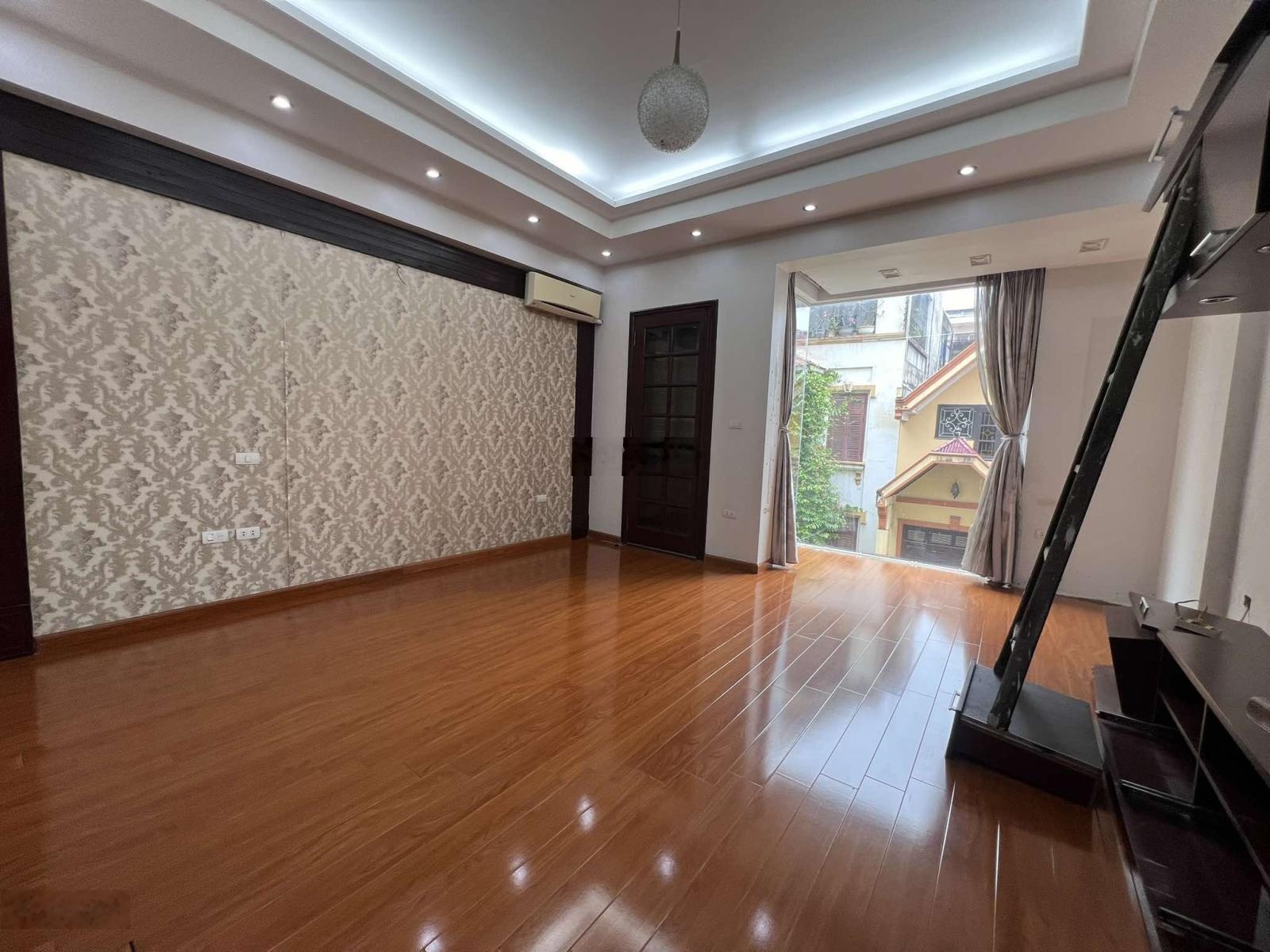 Phân lô phố vọng quận hai bà trưng ô tô tránh ô tô vào nhà giá chào 28 tỷ có tl. sđcc