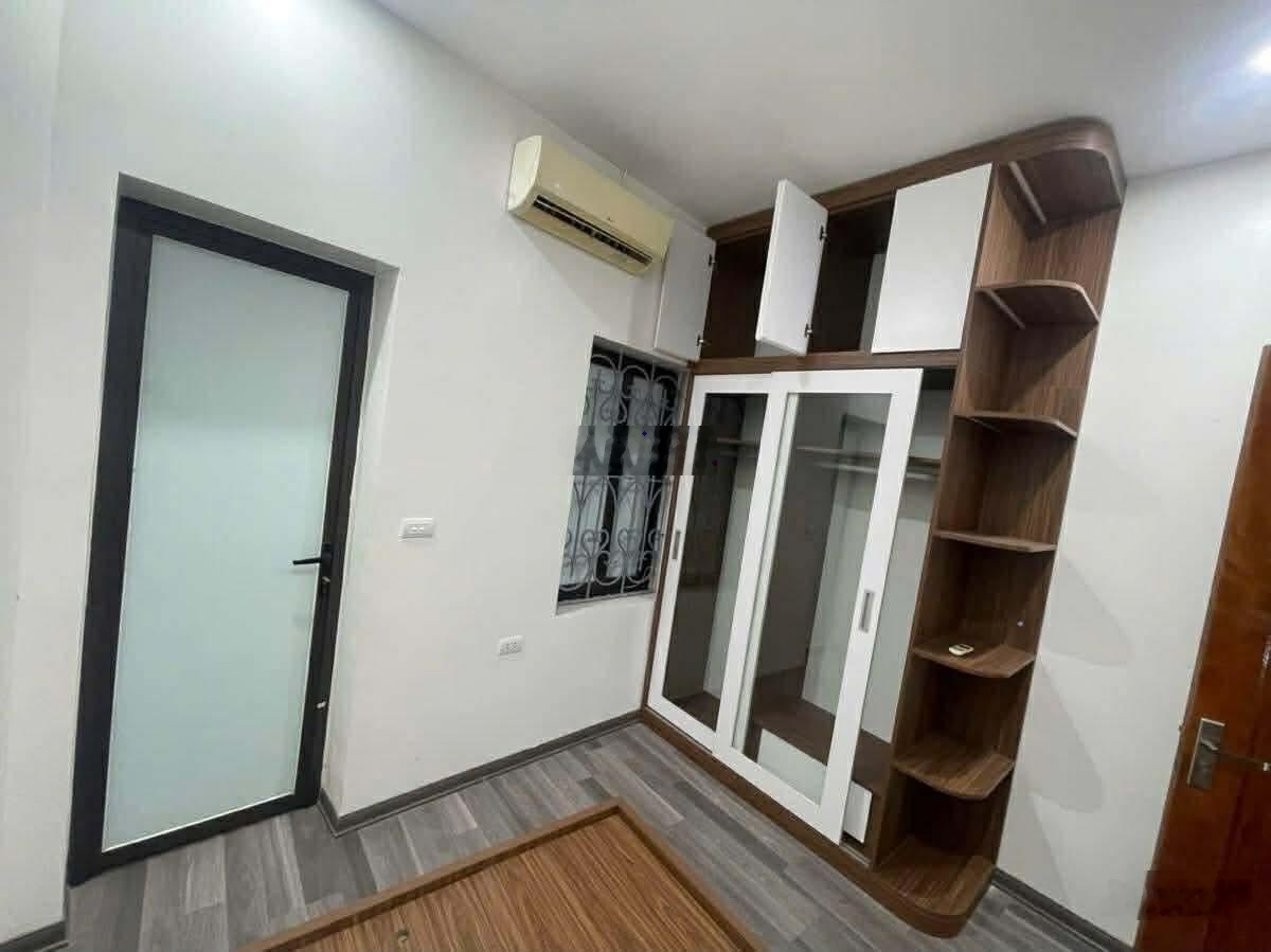 Bán NR 27m2 Bạch Mai, 3PN, 3WC, 6,8 tỷ hàng hot uy tín