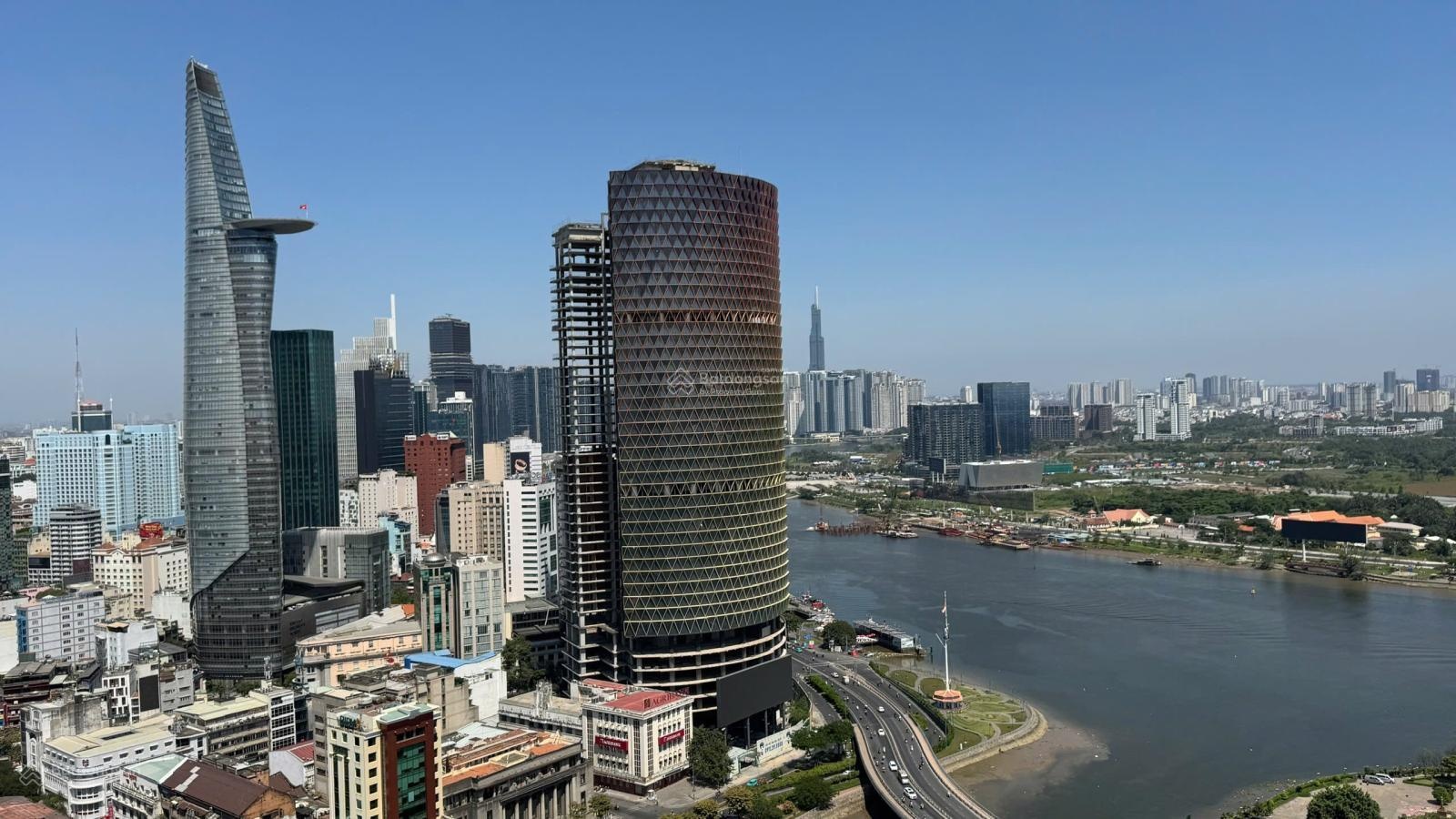 Cho thuê chung cư cao cấp Saigon Royal - 88m2 2pn2wc - View Bitexco - Giá 27tr - 30tr