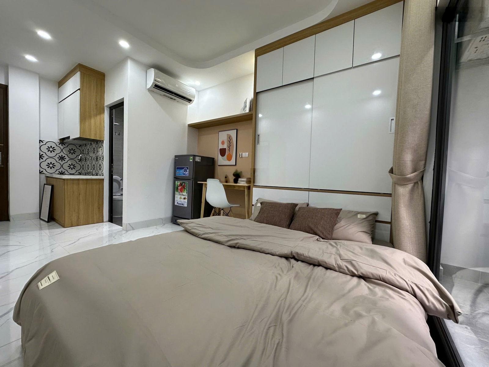 Bán tòa nhà căn hộ dịch vụ cao cấp 8 tầng - lô góc - Đội Cấn - dòng tiền 2,1 tỷ/năm