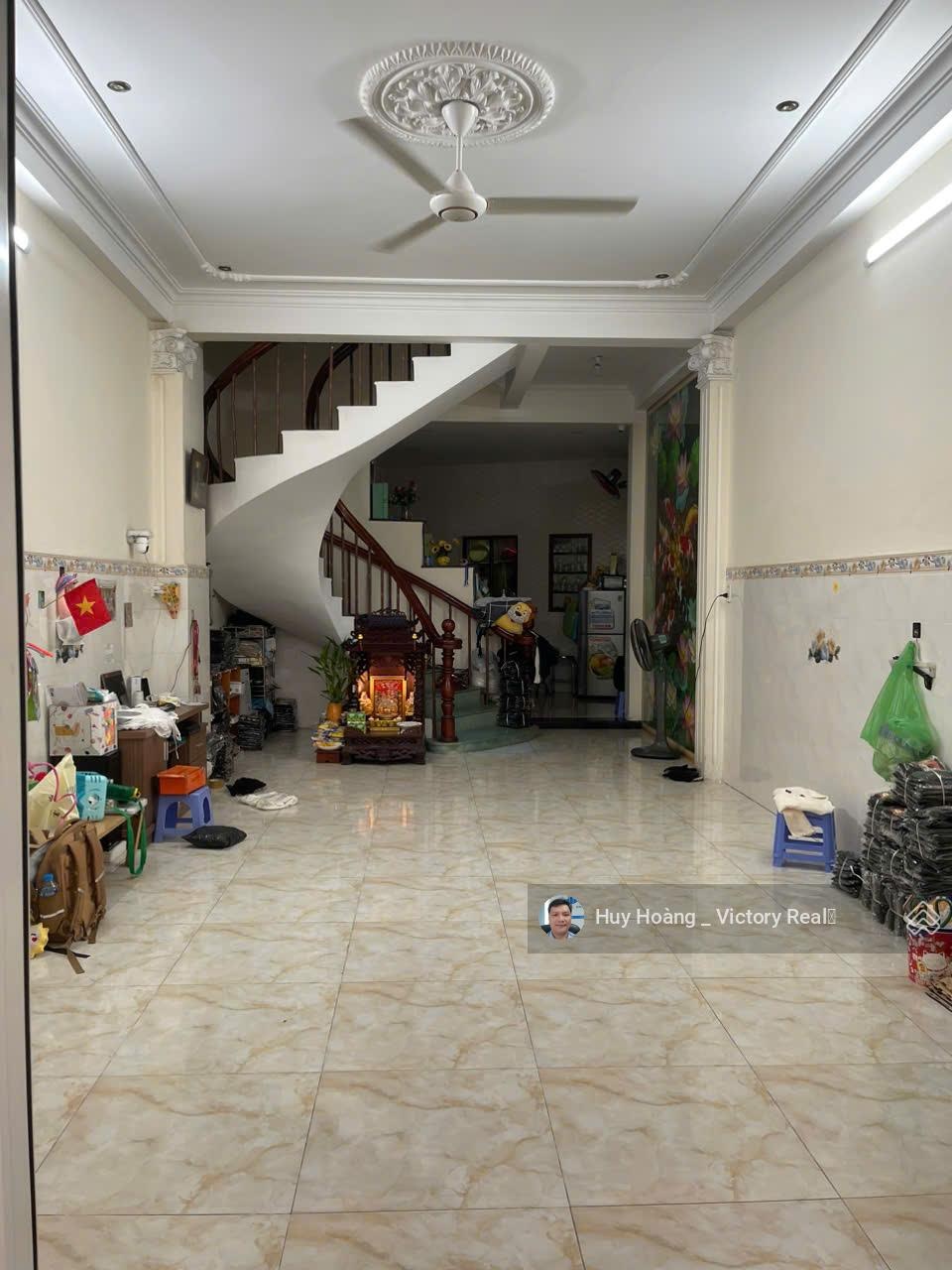 Bán nhà full nội thất Hồng Lạc P.10 - hẻm ~4m | 59m² | Trệt 3 lầu ST | 8.2 tỷ TL