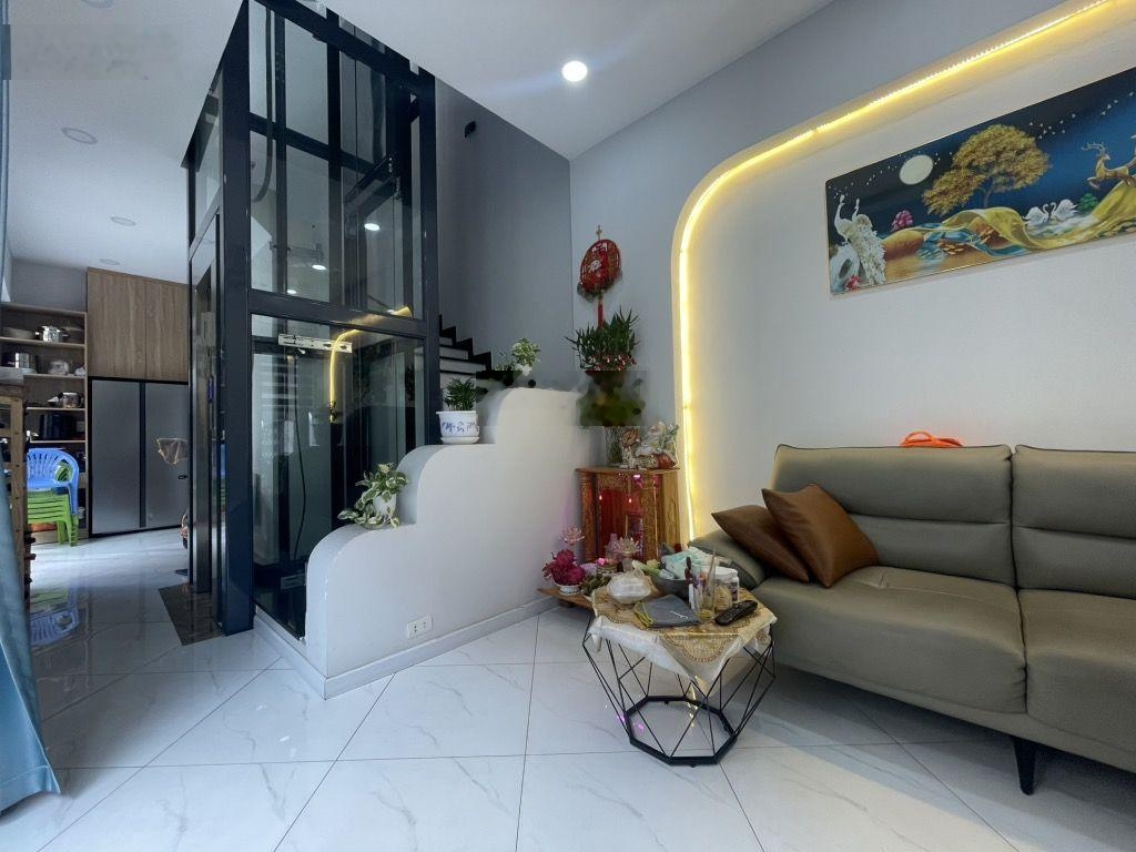 Nhà đẹp hẻm xe hơi tránh, diện tích XD công nhận 127m2, có thang máy, chỉ 8 tỷ nhỉnh