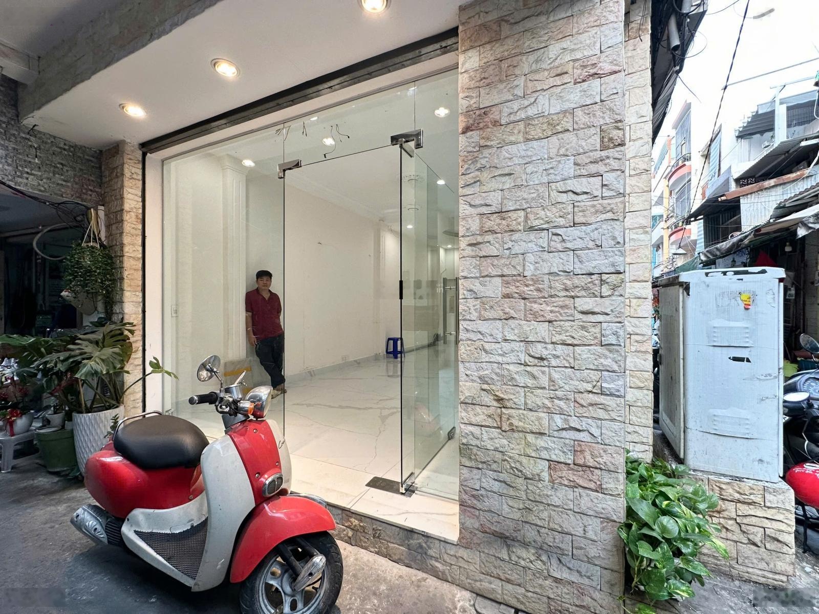 Cho thuê NNC 1 trệt 2 lầu gần Chợ Vườn Chuối Q3, phù hợp kinh doanh VP,spa,nail, liên hệ TV xem nhà