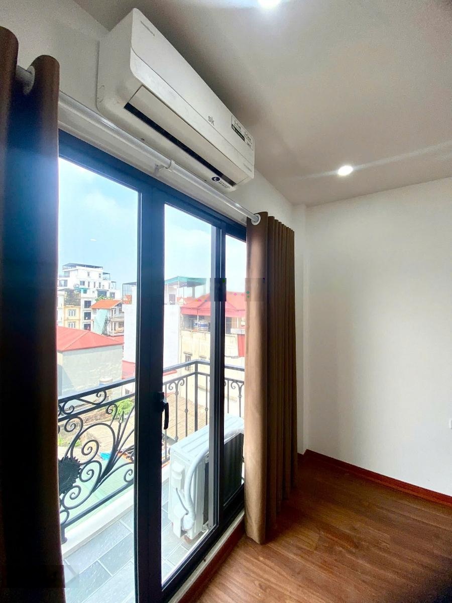 Siêu nét! Nhà phố Láng Hạ, vài bước chân lên ô tô, lô góc, siêu thoáng, gần công viên, 40m2 x 5T