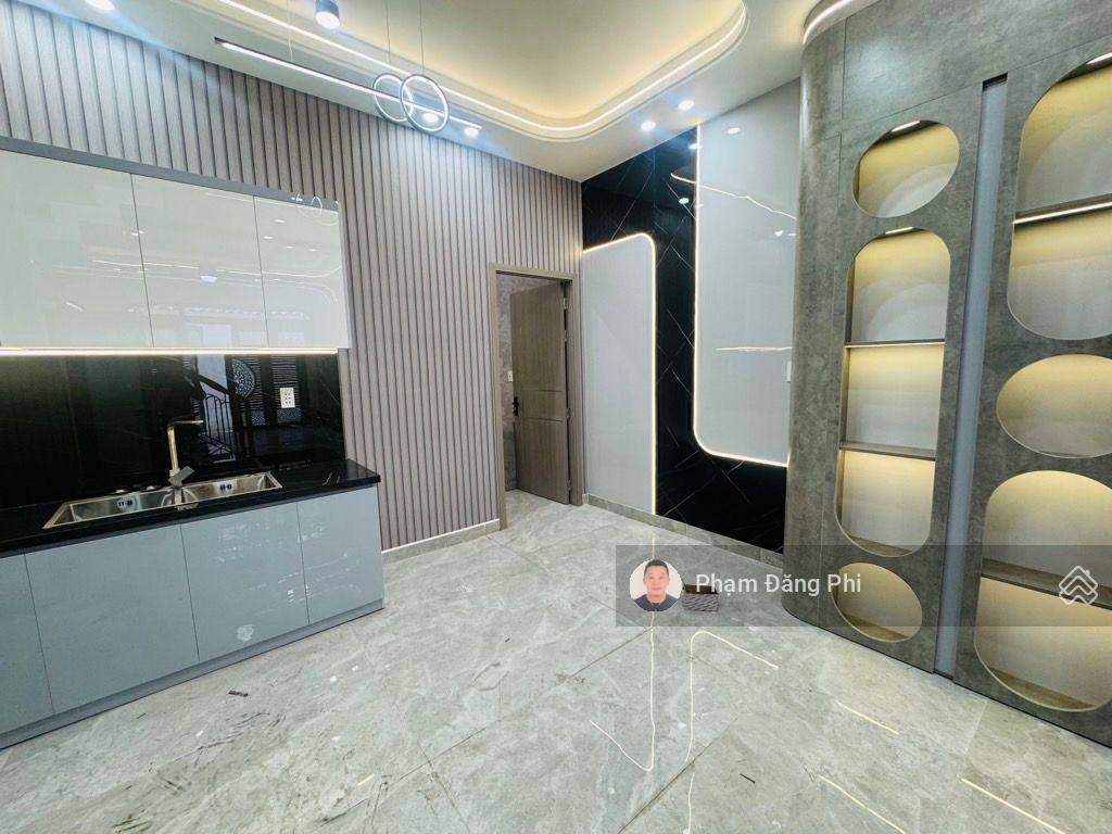 Nhà mới - đón tết - dọn vào ở ngay - hẻm thông, dân trí - tặng full nội thất cao cấp - có pn trệt