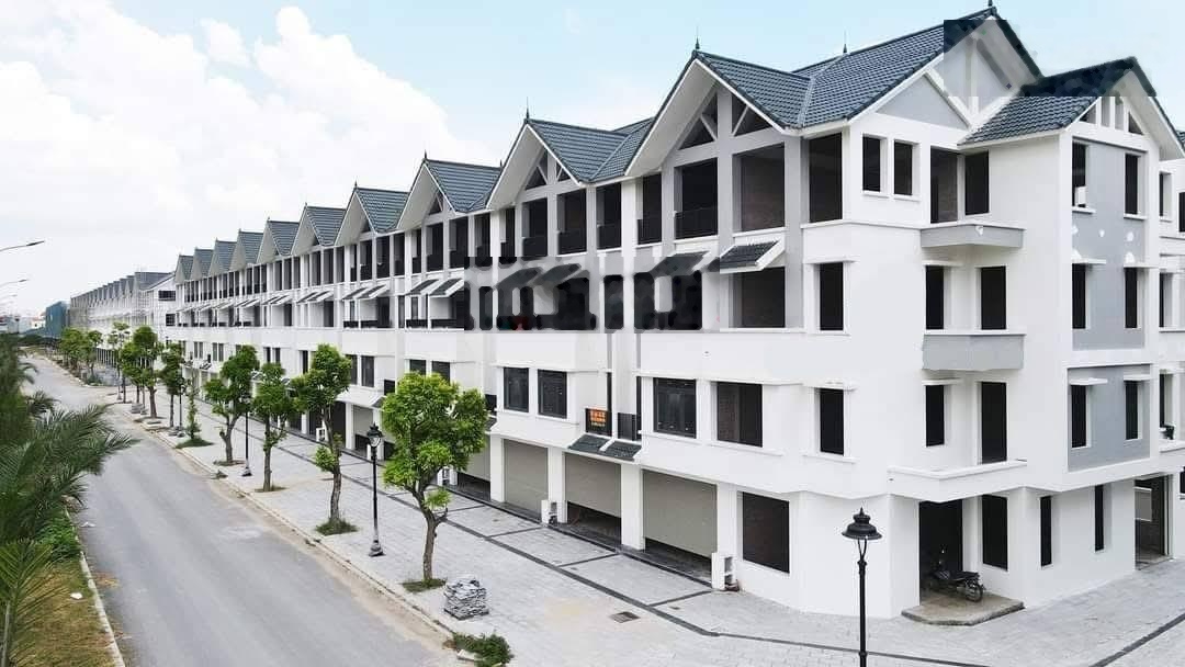 Cực rẻ, chỉ 17,8 tỷ căn liền kề 100m2 đường 30m khu đông dương dự án hinode royal park. 0966761190