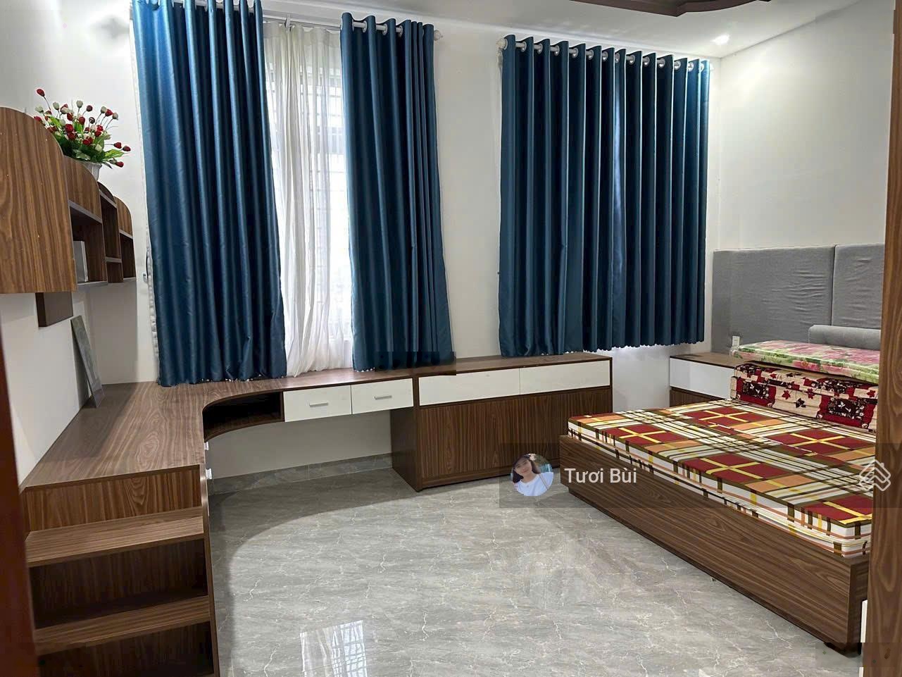 Cho thuê nhà 4 tầng KDT Phước Long có 7 phòng ngủ, full nội thất , giá chỉ 20 triệu/ tháng