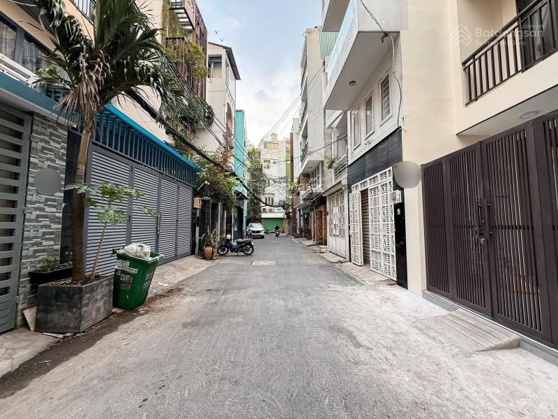 Nhà 3 tầng khu Phan Xích Long - Hoa Sứ nối dài gần CV Phú Nhuận hẻm thông. Chỉ 4 tỷ 550