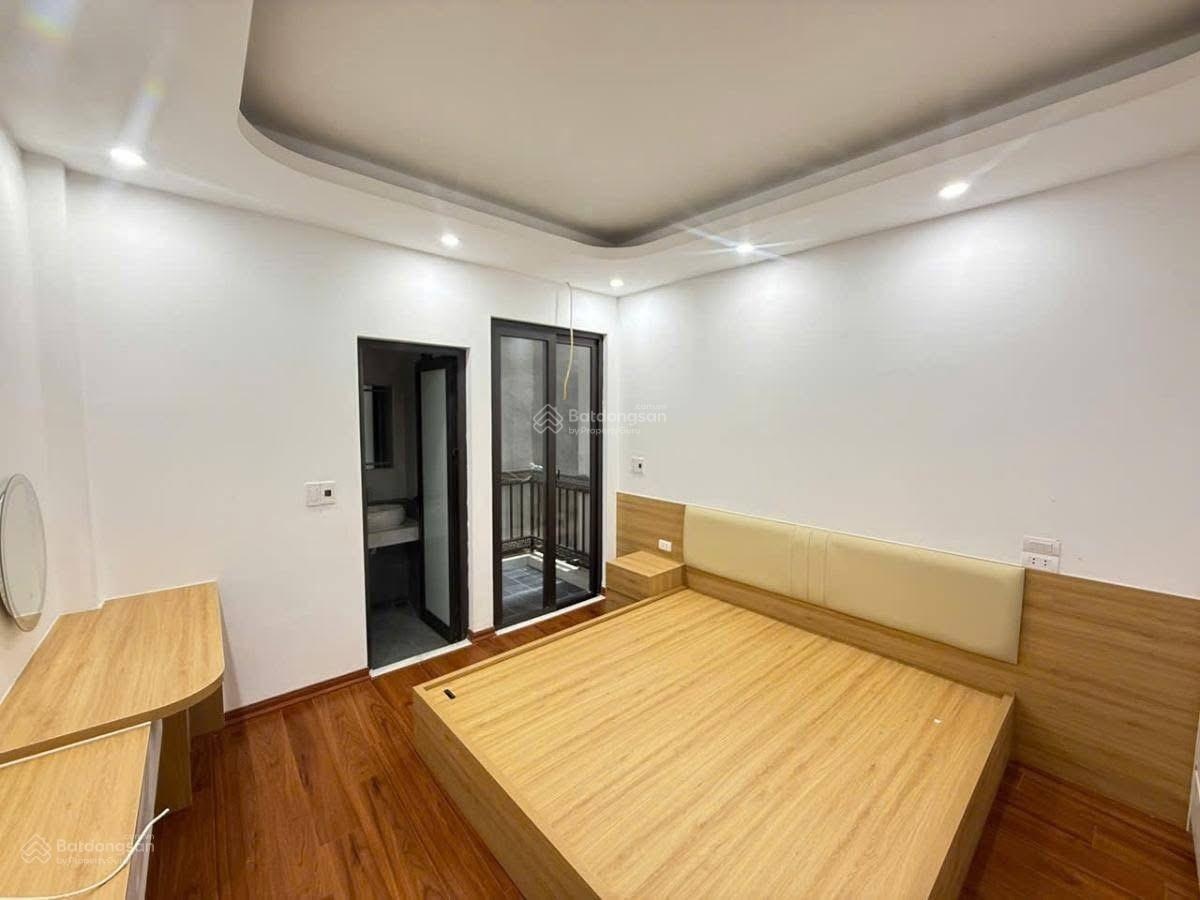 Vũ Ngọc Phan - 33m2 - thang máy - 50m ra oto