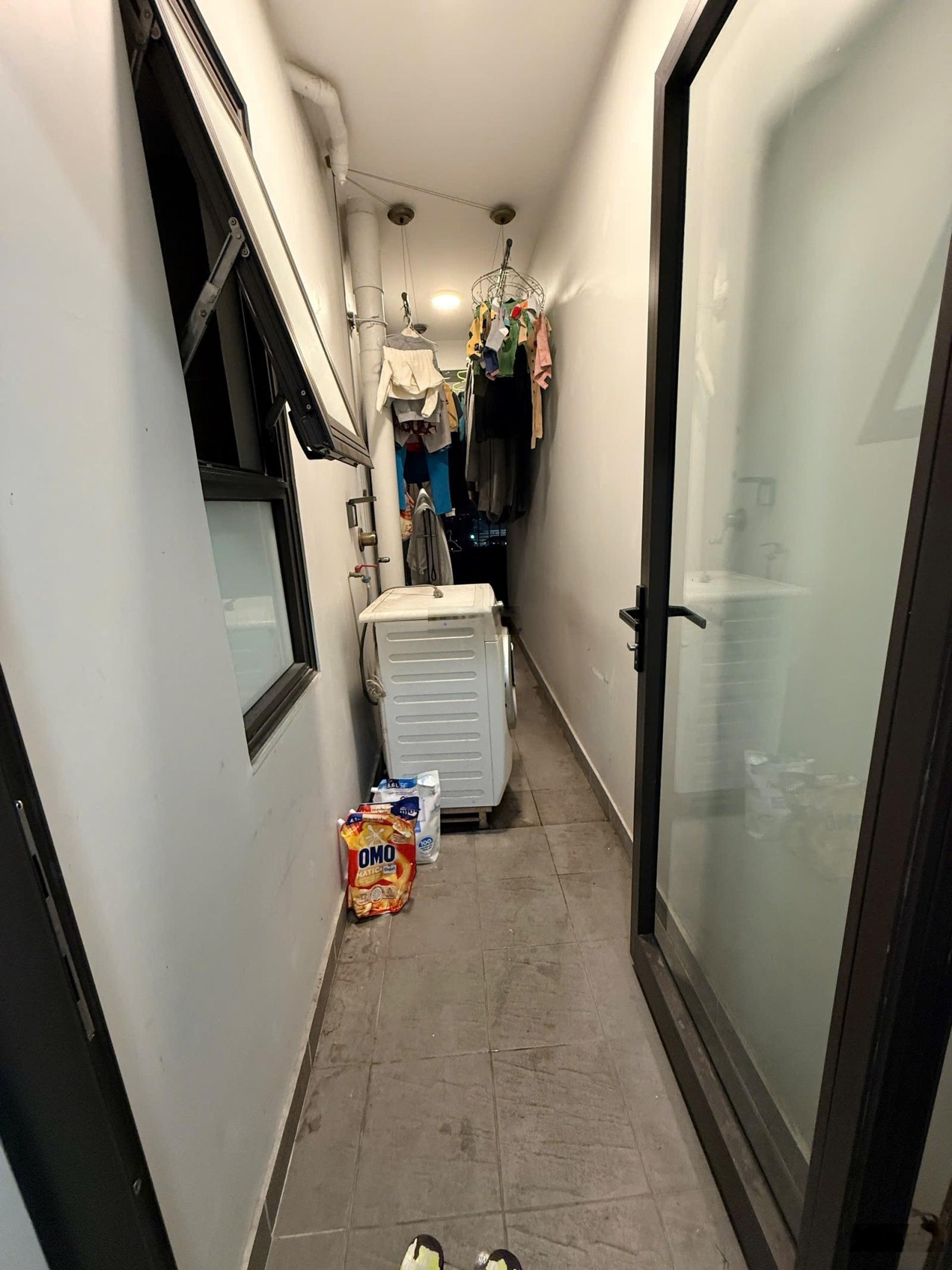 Bán gấp căn hộ chung cư cao cấp Florence Mỹ Đình - tòa R1 - view SVĐ Mỹ Đình. 83m2 - 7,9 tỷ