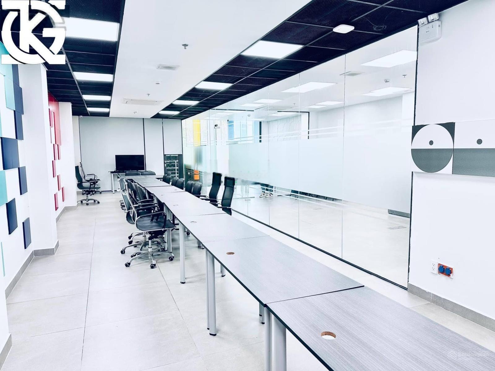 ĐÓN ĐẦU METRO SỐ 2 - Tòa Nhà MT CMT8 DT 8,4X21 CN 176,4m2 Hầm 7 Tầng - HĐT 185tr/th. Giá Chỉ 60 tỷ!