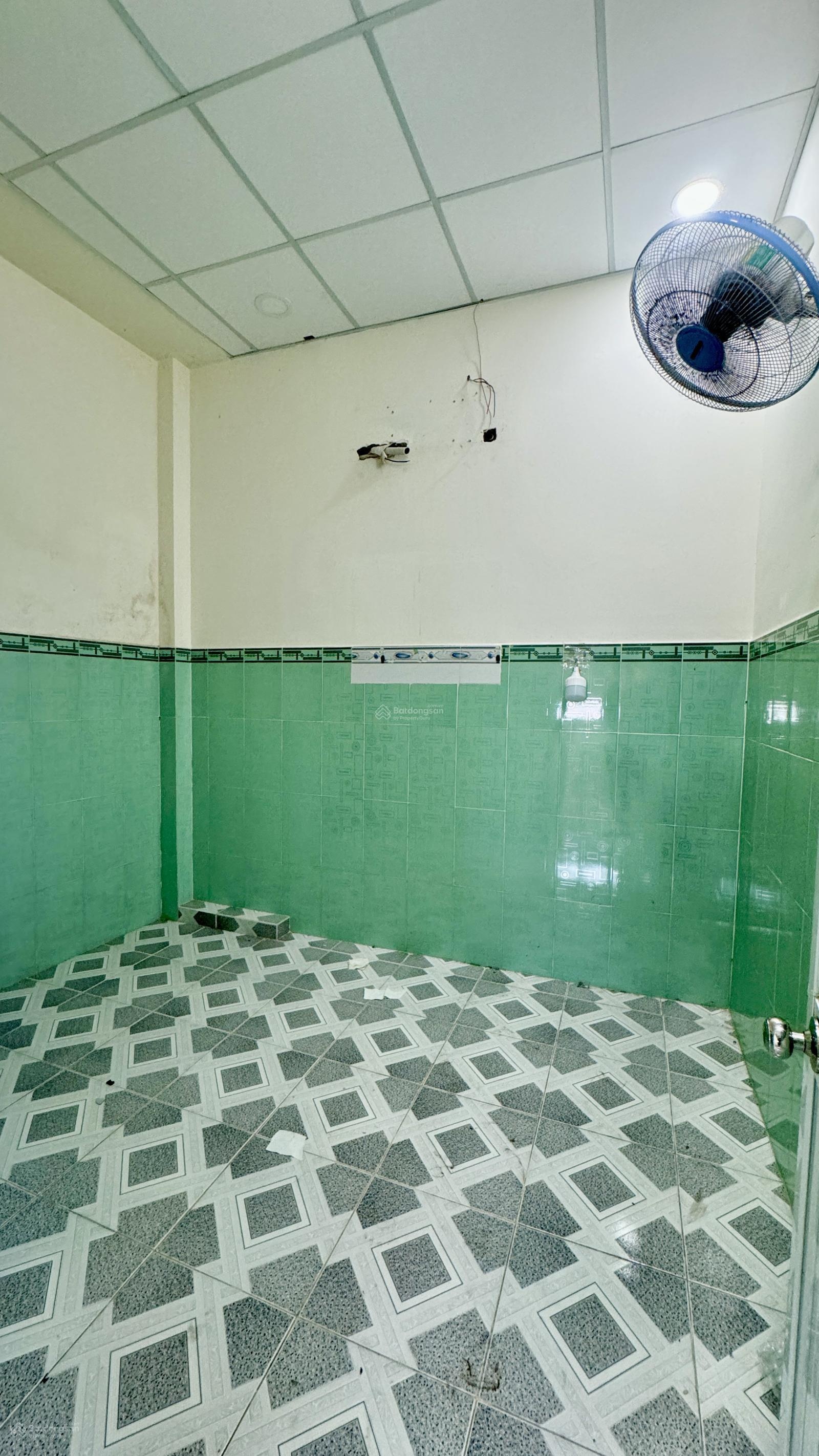 Nhà 3 tầng 4 phòng ngủ cách Huỳnh Tấn Phát Vài bước chân sổ sẳn hổ trợ vay