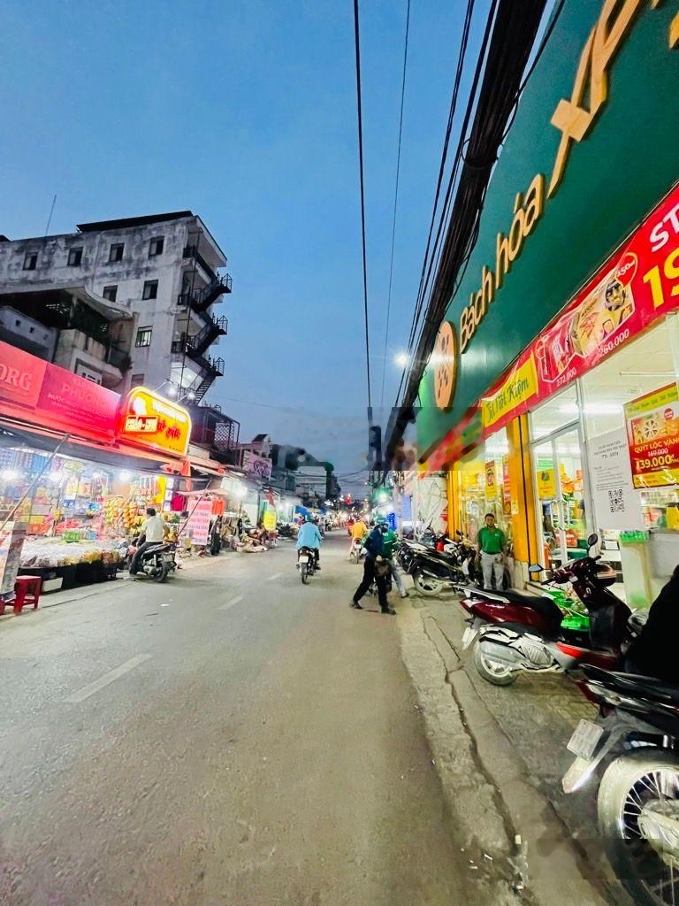 Siêu phẩm Hồ Văn Long Bình Tân 3 tầng, 236m2 ngang khủng 8m, nhỉnh 13 tỷ