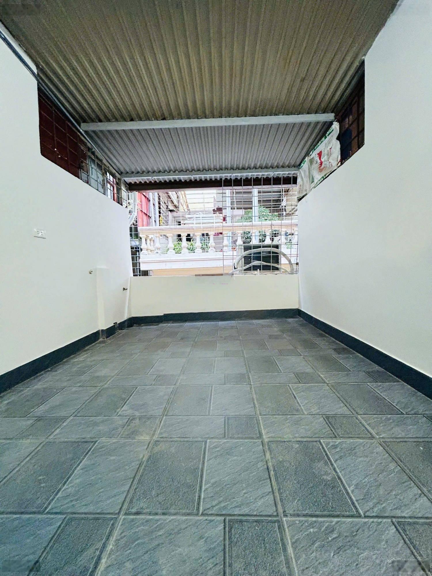 Căn hộ ccmini 7 tầng thang máy -doanh thu gần 2 tỷ/năm -dòng tiền -tài chính 31 tỷ