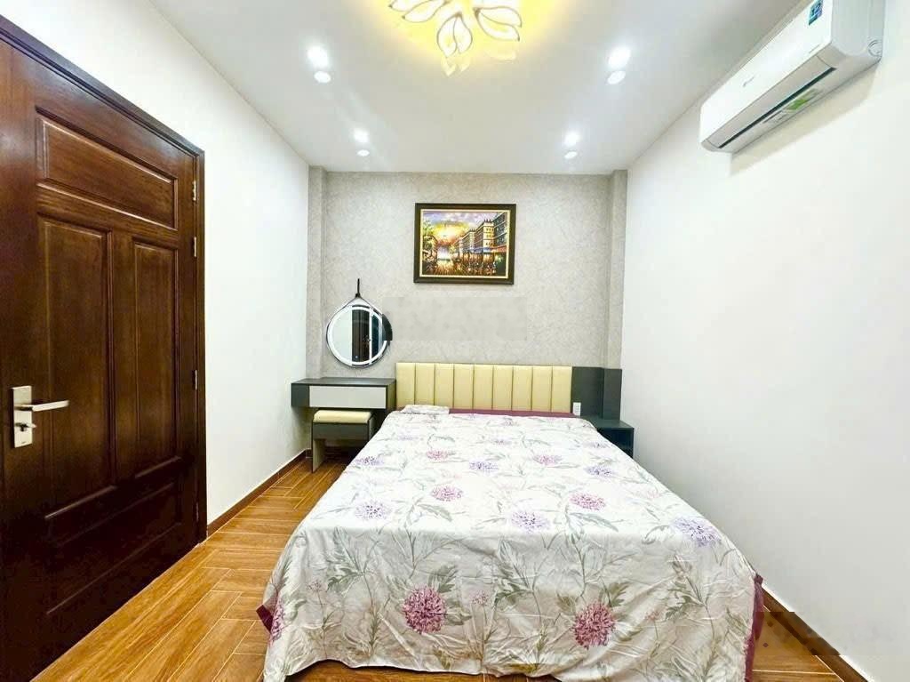 Ban Nha phố 4 tầng đẹp đường xe hơi tăng full noi thất hẻm bà cả gần cầu phú xuân gần quận 7