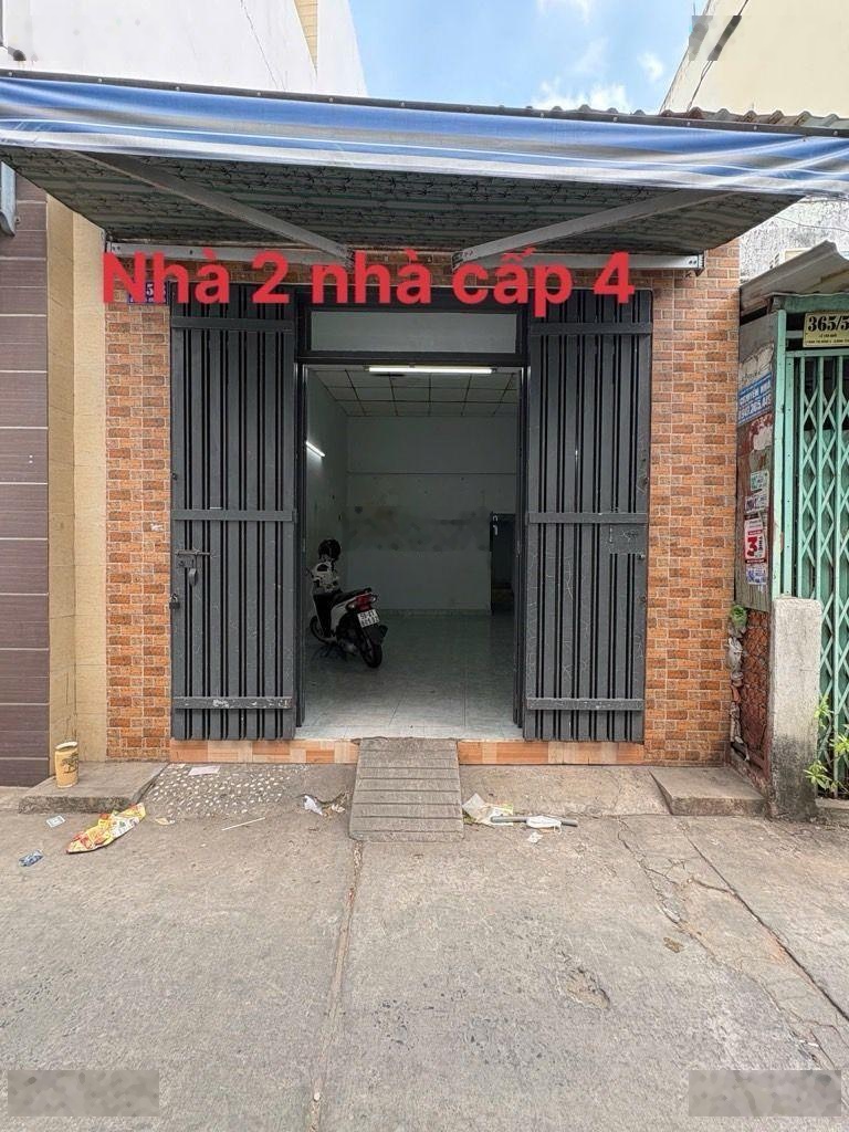 Bán gấp: 7,3tỷ. Cặp nhà vị trí đắc địa Lê Văn Quới. DT: 8x14m có thể chia 2 căn, mua siêu lợi nhuận