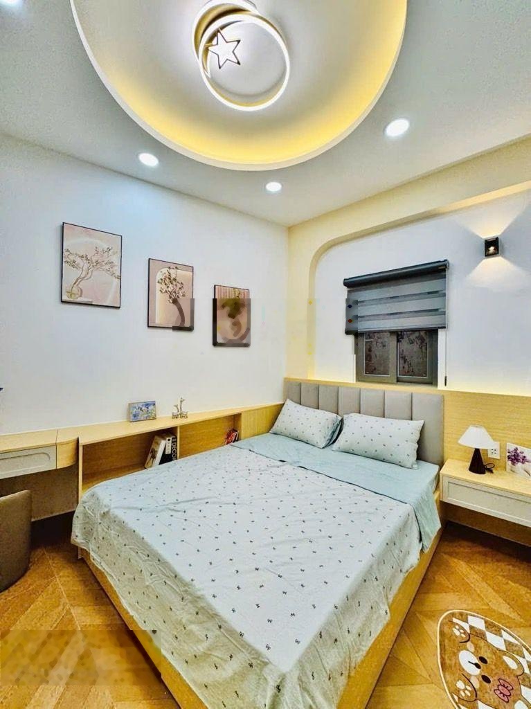 Q1, 70m ra MT Võ Thị Sáu, KQH, nhà mới ở ngay 3 tầng BTCT, gần 45 m2 chỉ 8 tỷ hơn