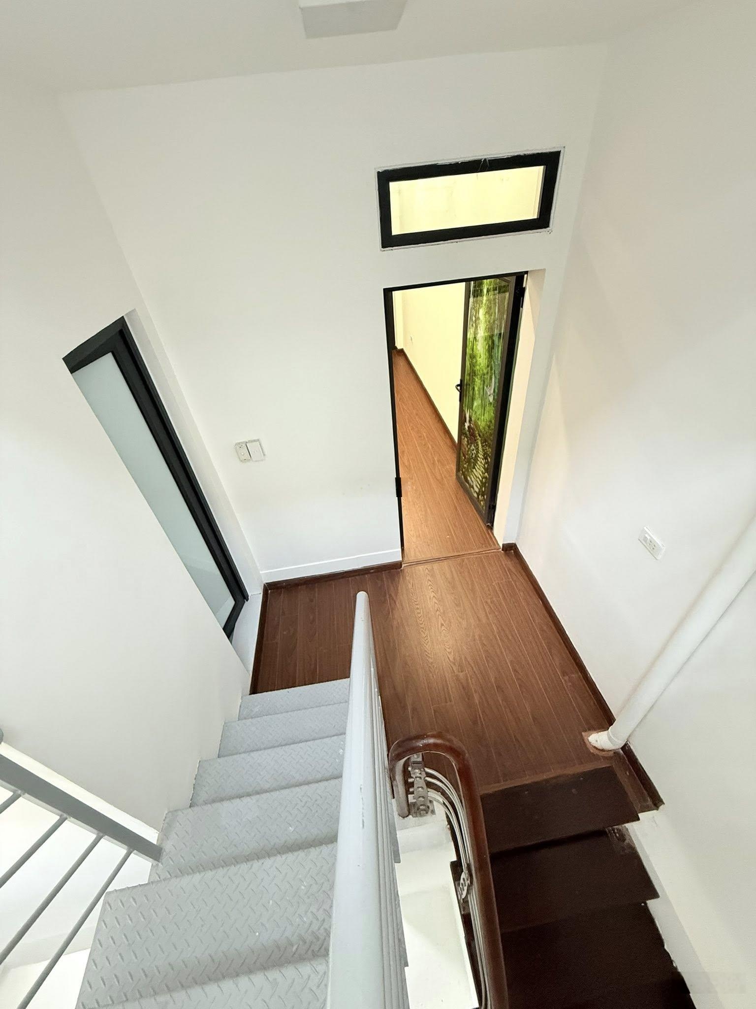 Bán nhà văn cao ba đình dt 27/30m x 4t x mt 3,4m giá 8,6 tỷ có thương lượng