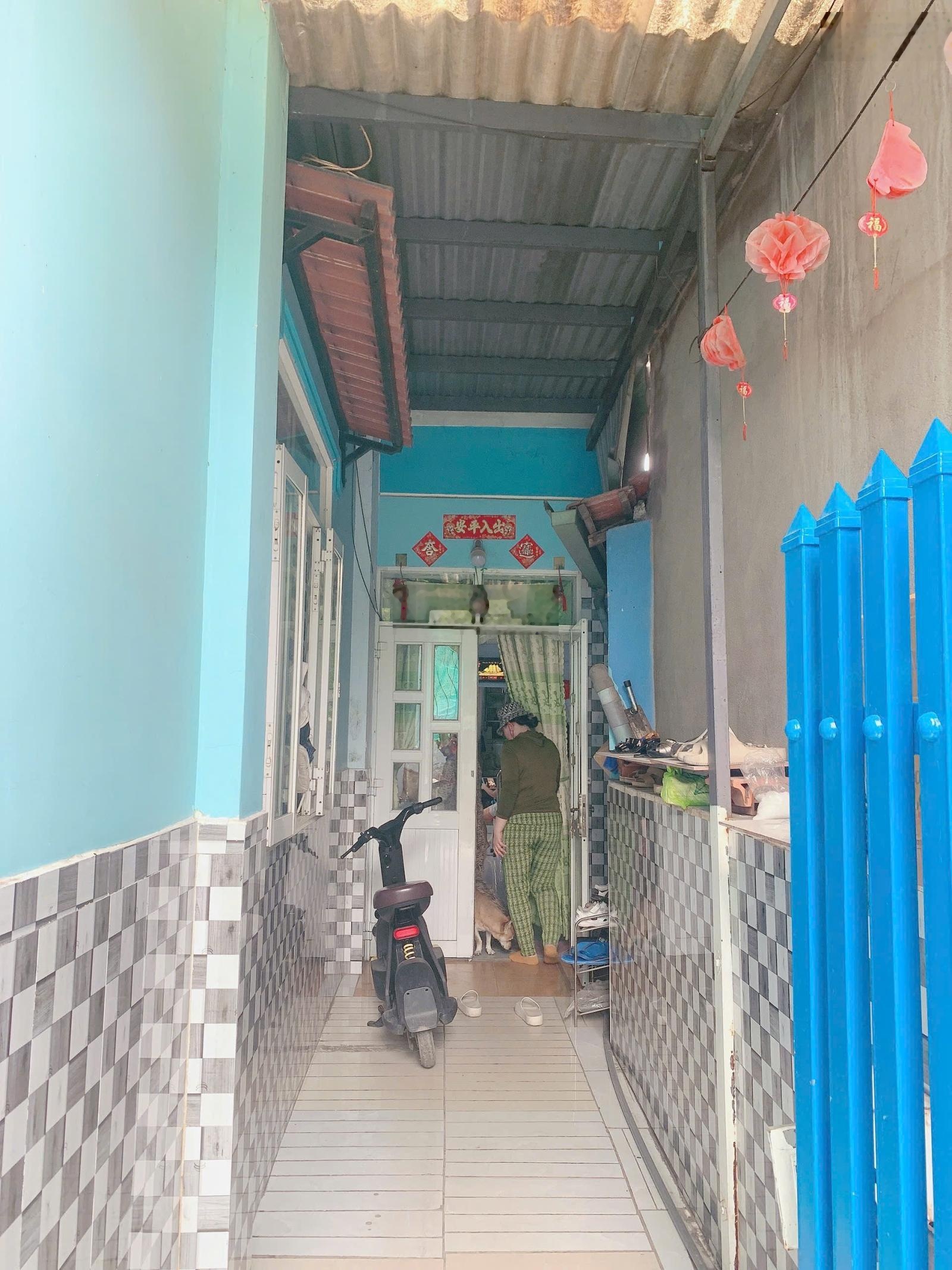 Bán nhà gần chợ Tân Vạn (110m2) sổ hoàn công, công chứng ngay