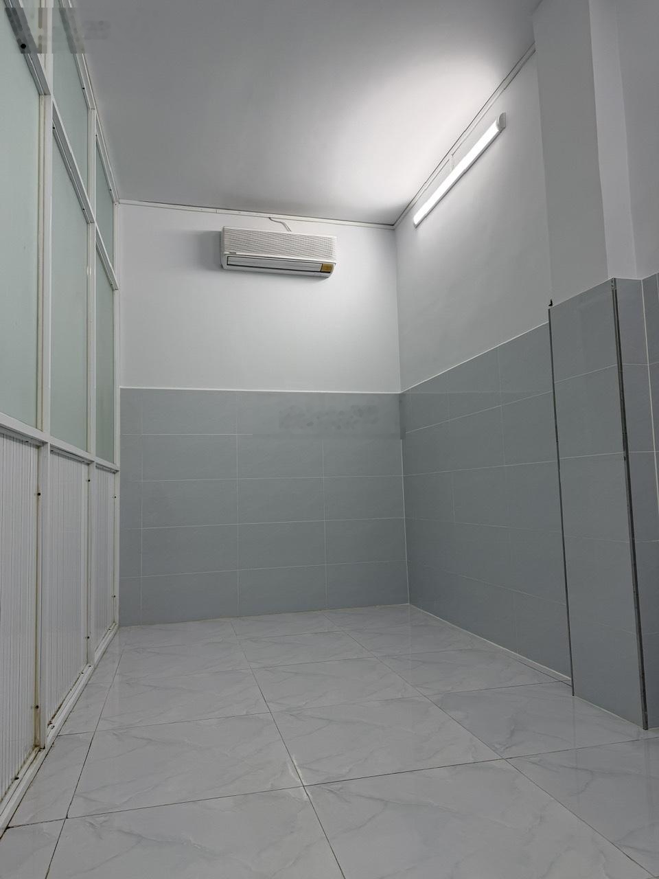 Cho thuê nhà nguyên căn Q. 11, đường Đội Cung